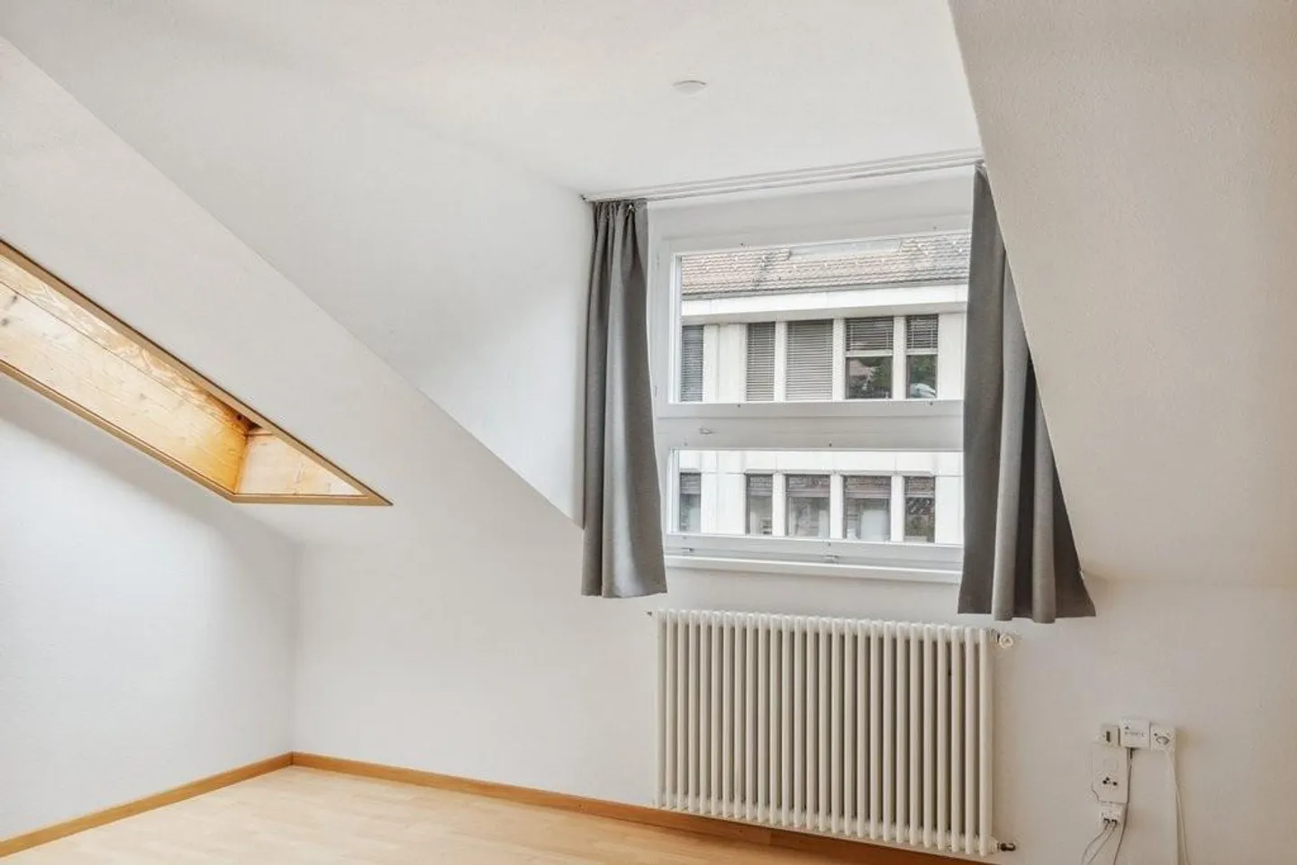 Room in Shared Apartment - Central Location - Photo 2 of 5