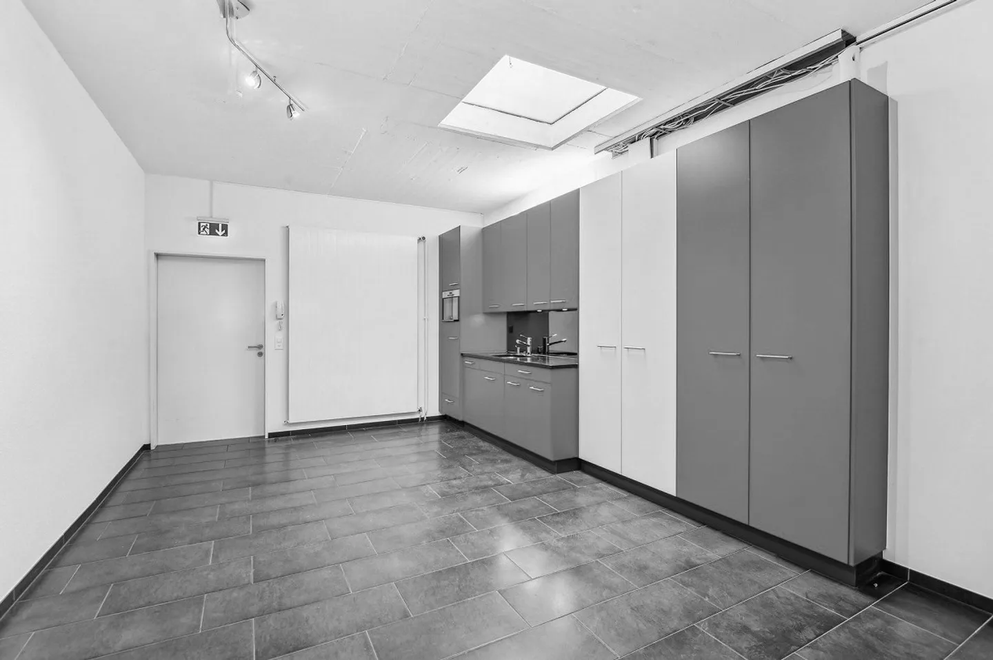 La tua nuova sede aziendale in Attika 272 m² - Foto 11 di 12