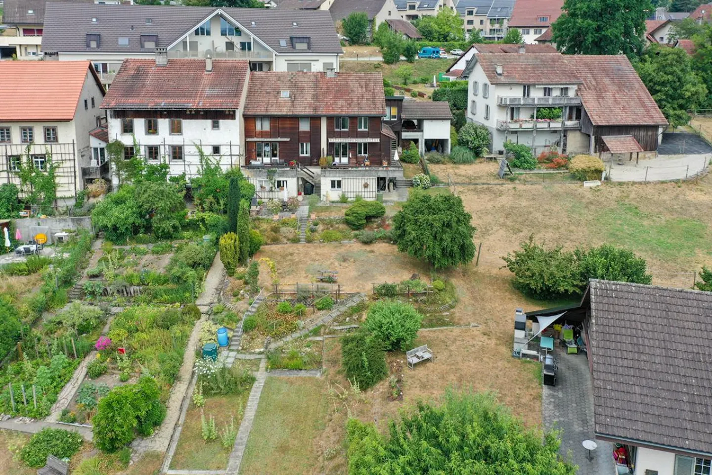 5.5 Room Detached House in Preferred Scenic Location with Beautiful Garden - Photo 2 of 13