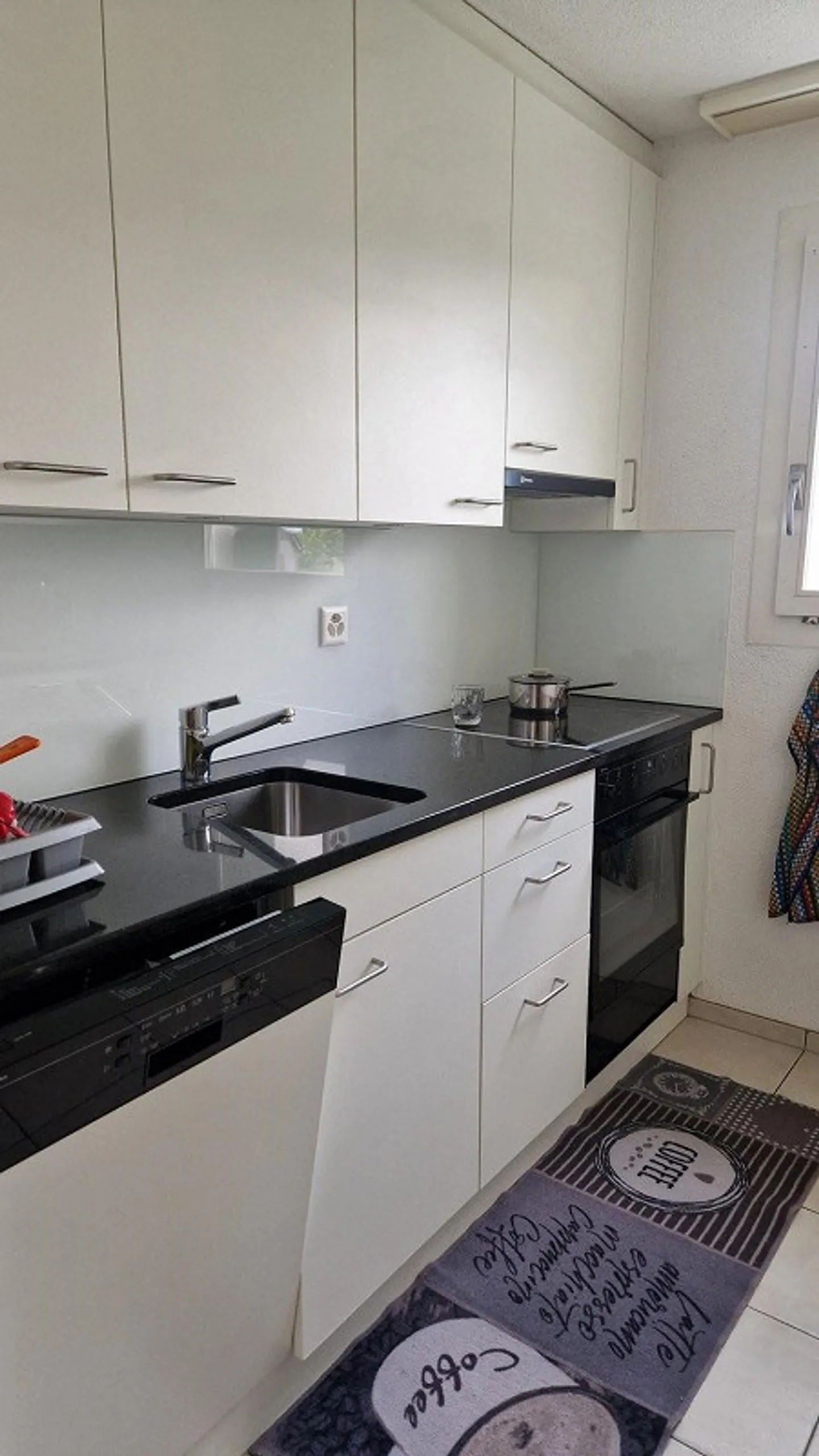 Bellissimo appartamento di 4,5 locali in posizione tranquilla - Foto 8 di 11