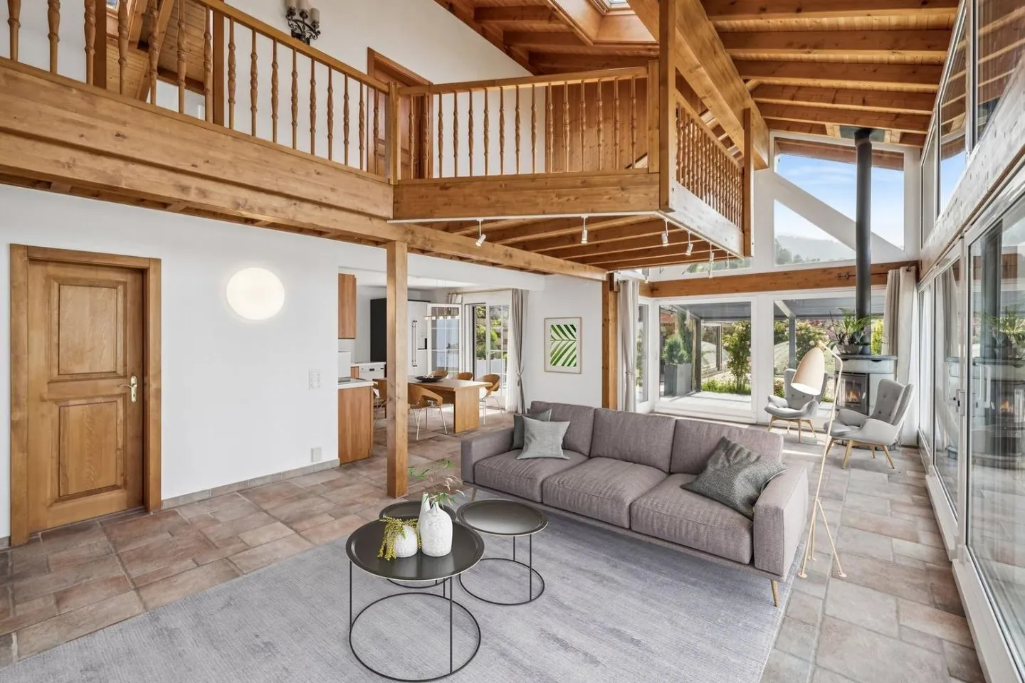 Vista panoramica ed eleganza alpina con piscina - Foto 2 di 13