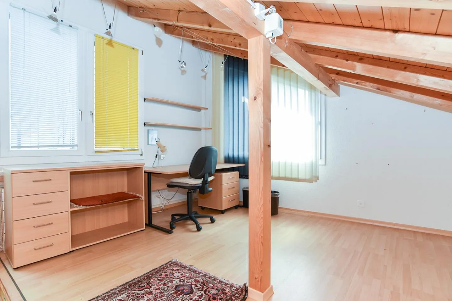 5.5 Room Detached House in Preferred Scenic Location with Beautiful Garden - Photo 12 of 13