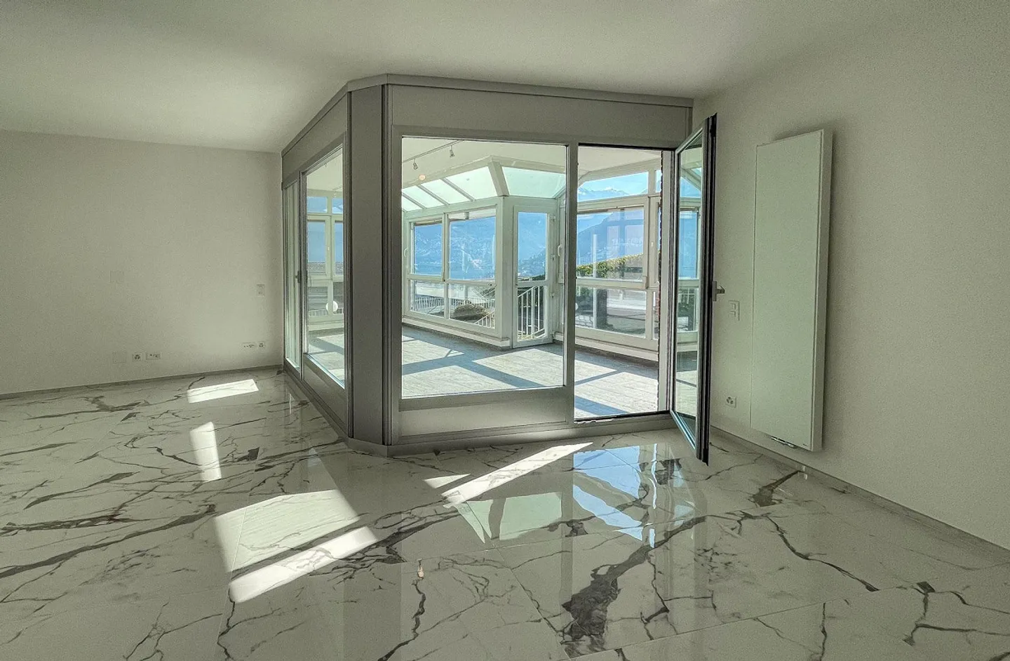 Completely renovated 4.5-room apartment in Lugano - Photo 4 of 15