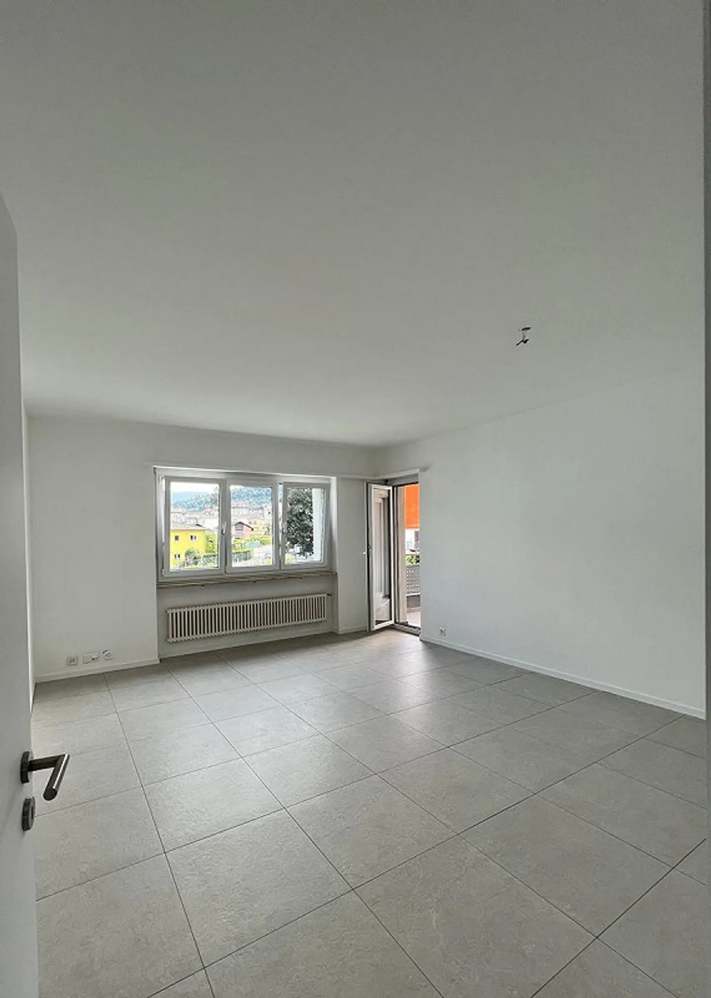 Losone – 4,5 pièces avec grand jardin privé - Photo 4 sur 10