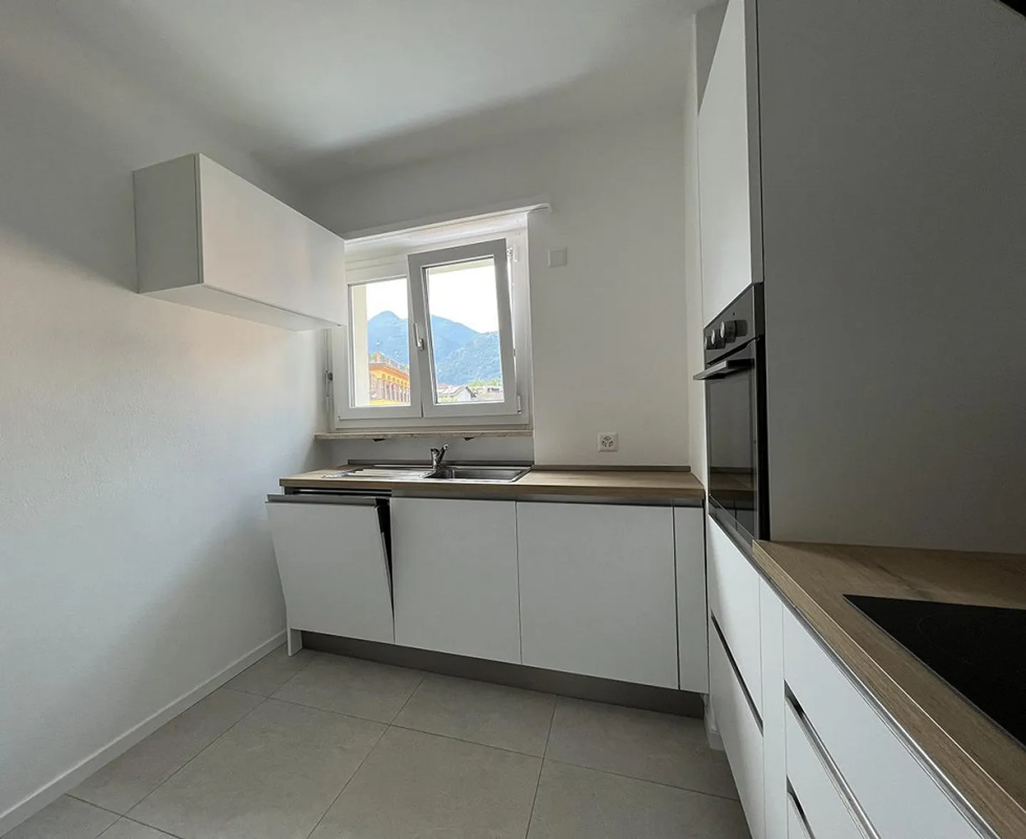 Losone – 4,5 pièces avec grand jardin privé - Photo 5 sur 10