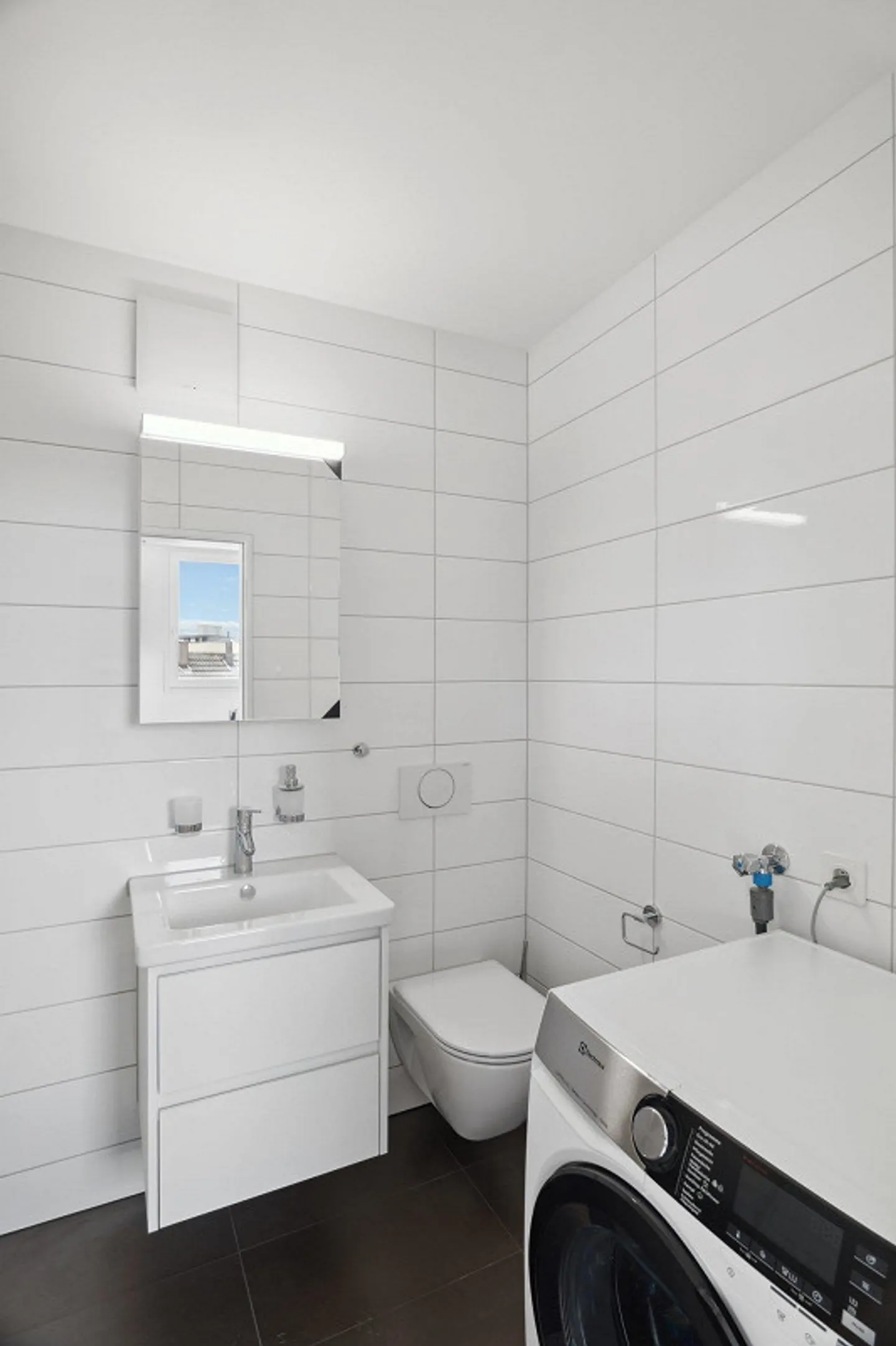 Belle appartement en attique de 2,5 pièces à Zollikofen - Photo 6 sur 8