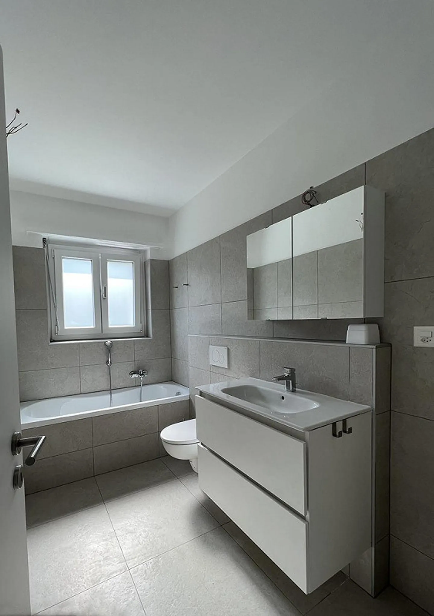 Losone – 4,5 pièces avec grand jardin privé - Photo 9 sur 10