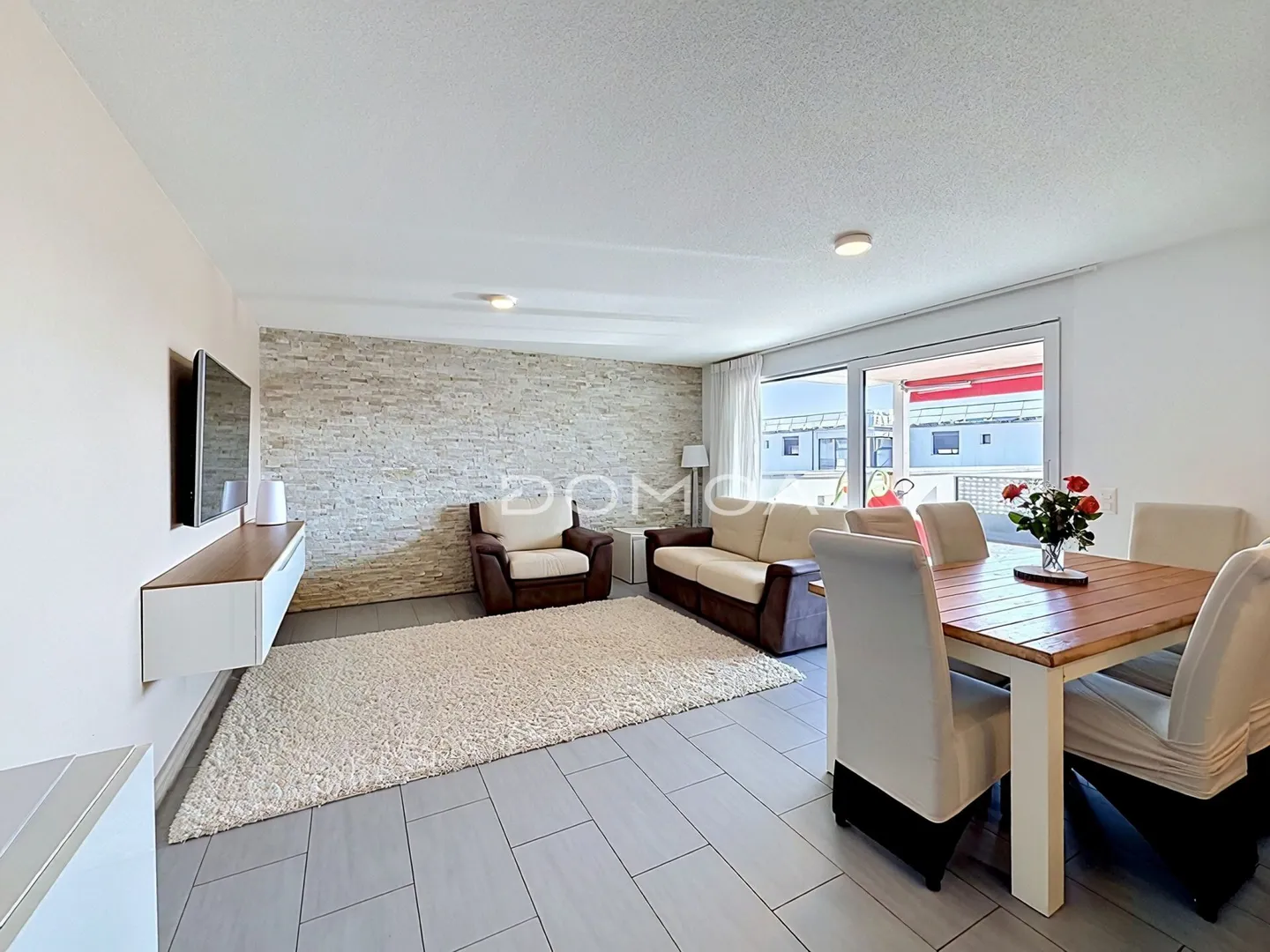 Beautiful 4.5-room apartment with large terrace - Photo 2 of 9