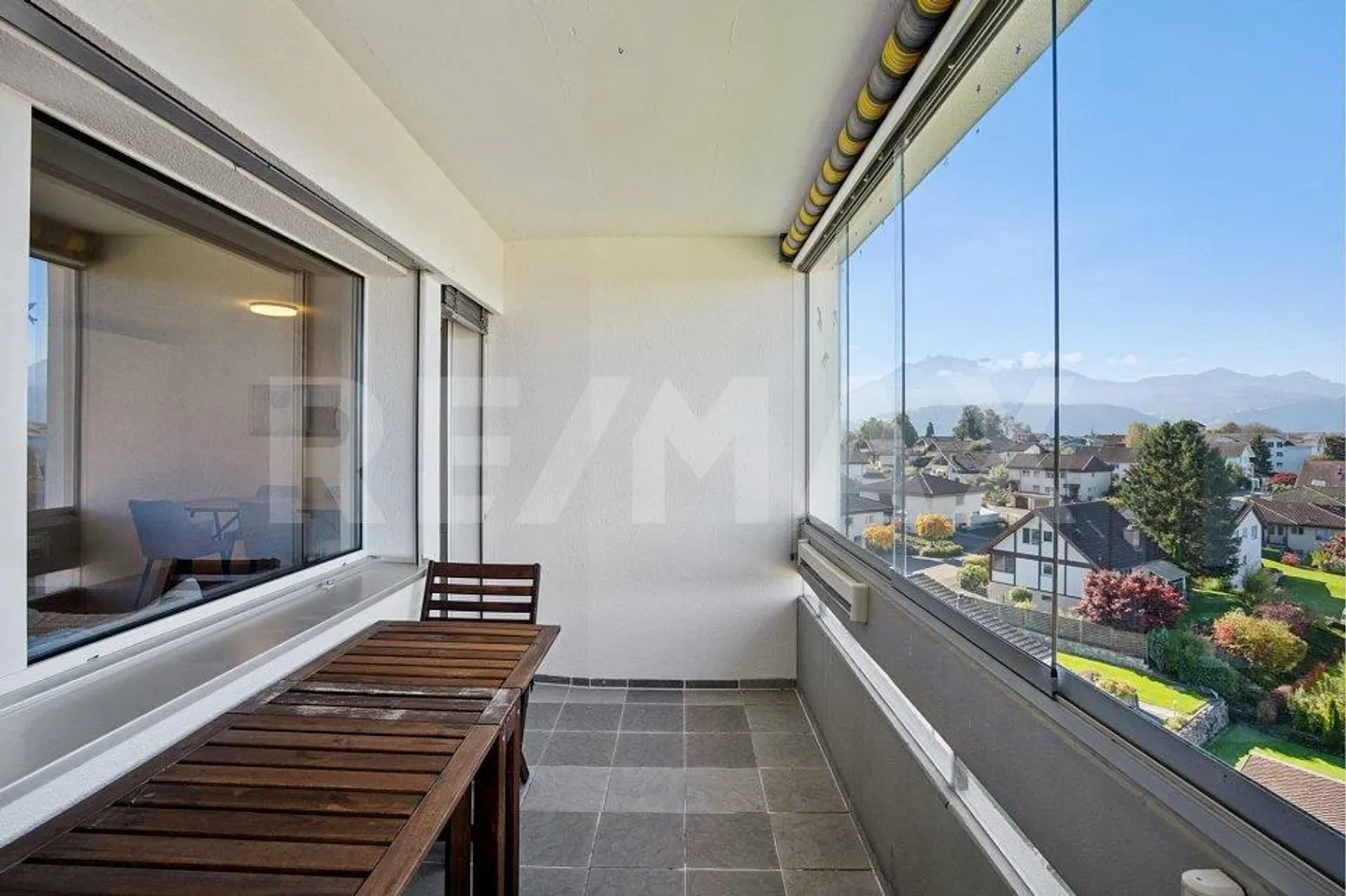 Appartamento 3½ camere ristrutturato con vista sulle montagne - Foto 8 di 13