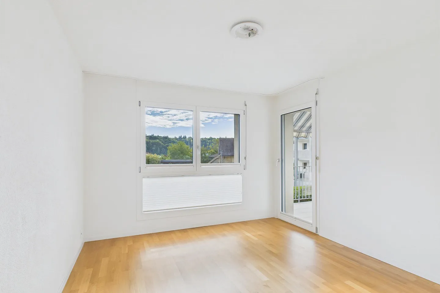 Moderno, centrale e senza barriere – appartamento di 4,5 stanze nel cuore di Aarberg - Foto 6 di 13