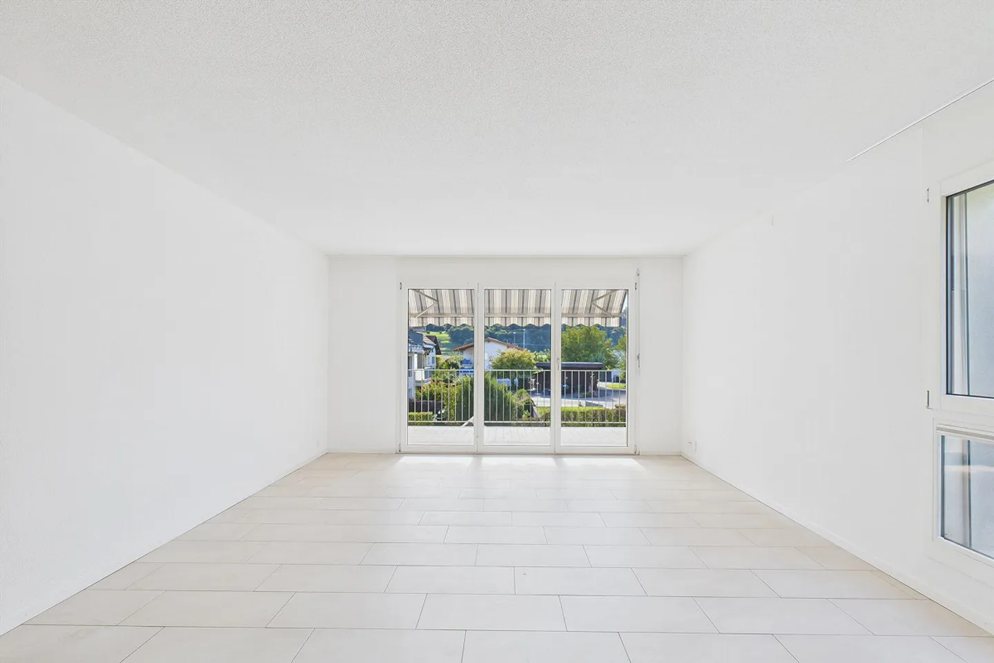 Moderno, centrale e senza barriere – appartamento di 4,5 stanze nel cuore di Aarberg - Foto 10 di 13