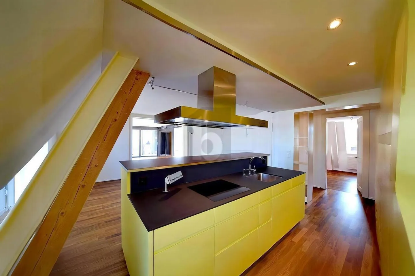 Stilvolle Wohnung mit Aussicht - Foto 1 von 6