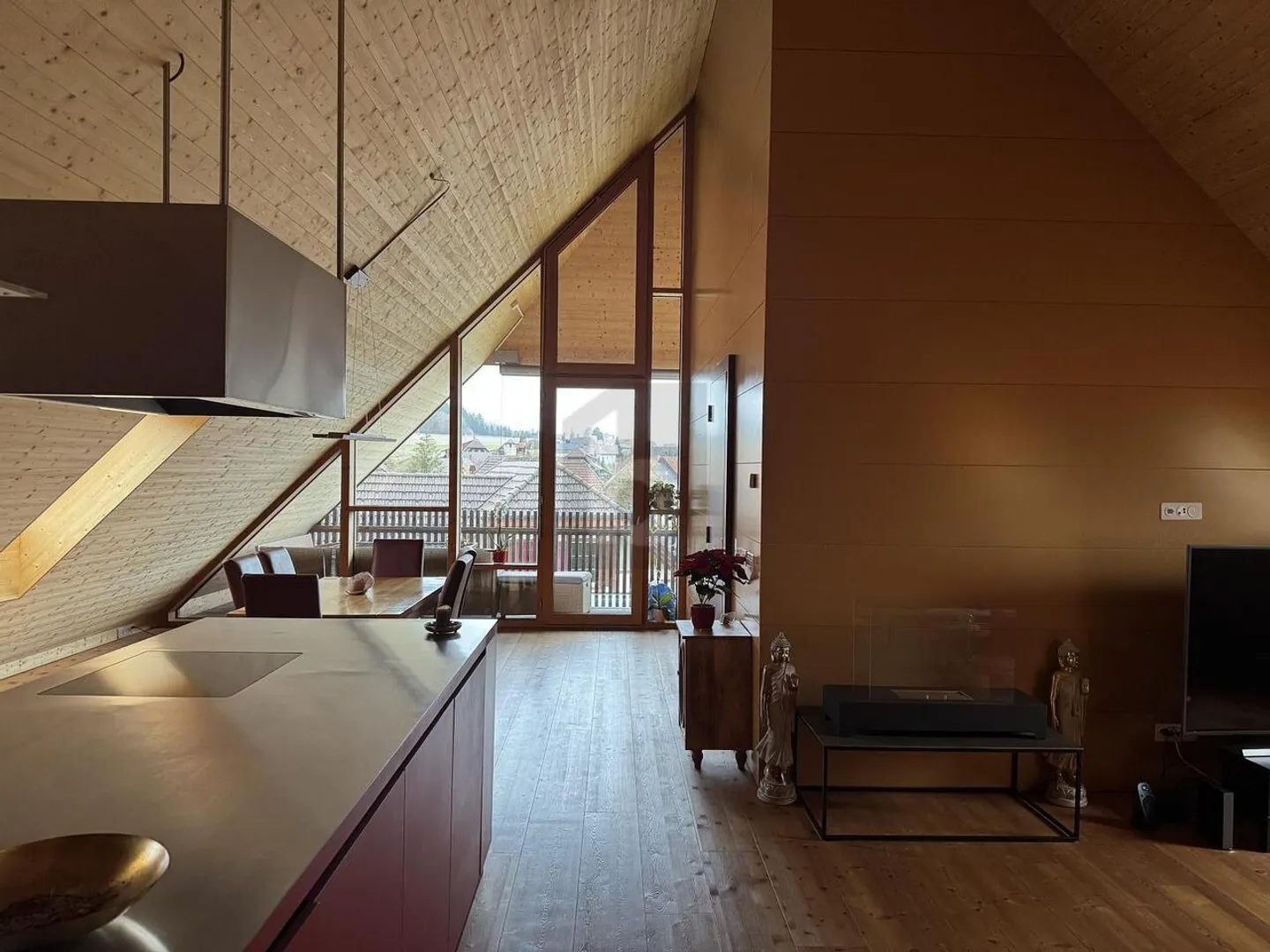 STYLISH AND SPACIOUS - Photo 2 of 6