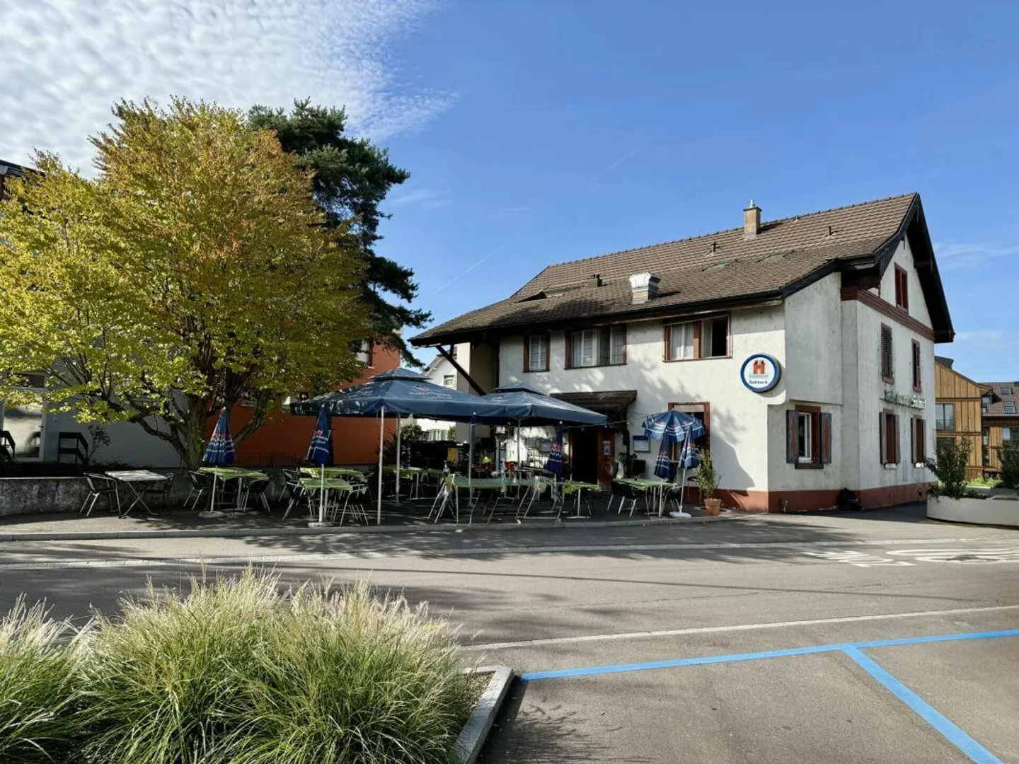 Mehrfamilienhaus mit Gastronomieanteil an zentraler Lage - Foto 2 von 11