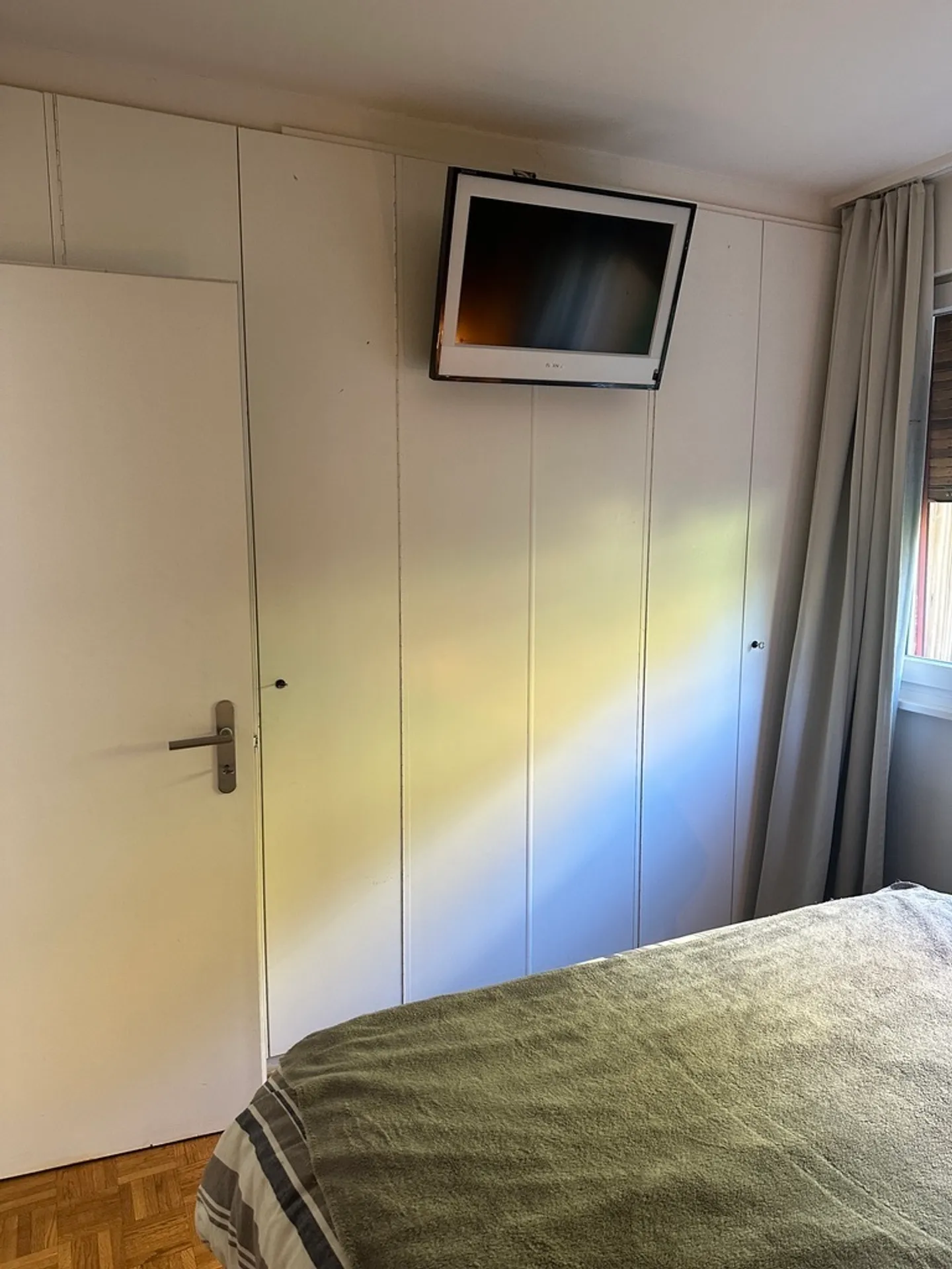 2,5 Stanze con una vista mozzafiato - Piscina interna - Foto 10 di 16