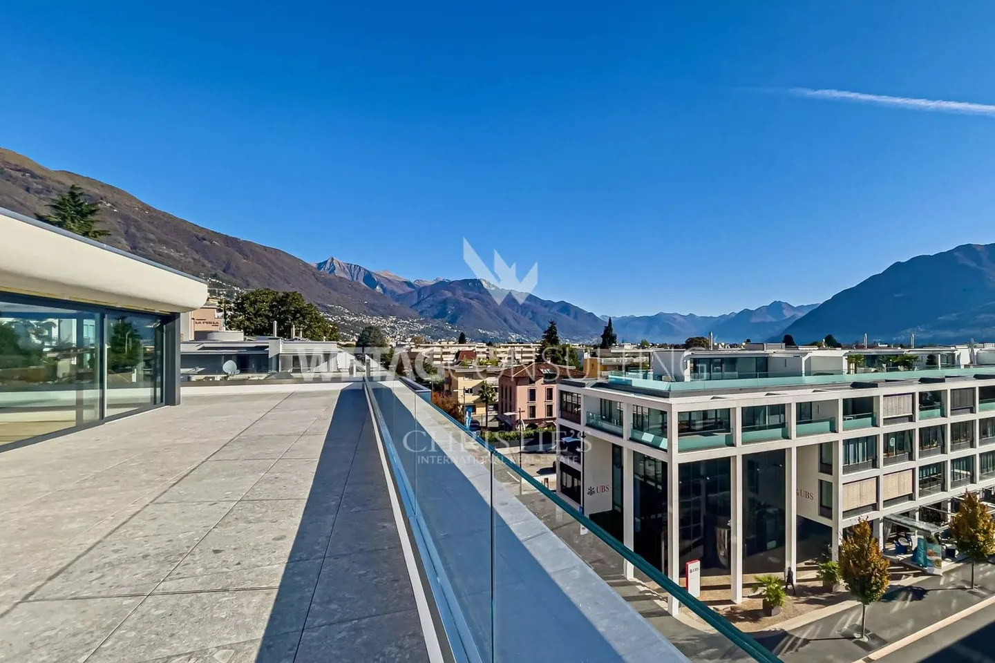 Lussuoso attico duplex di 5,5 stanze con vista sul Lago Maggiore ad Ascona in vendita - Foto 2 di 11