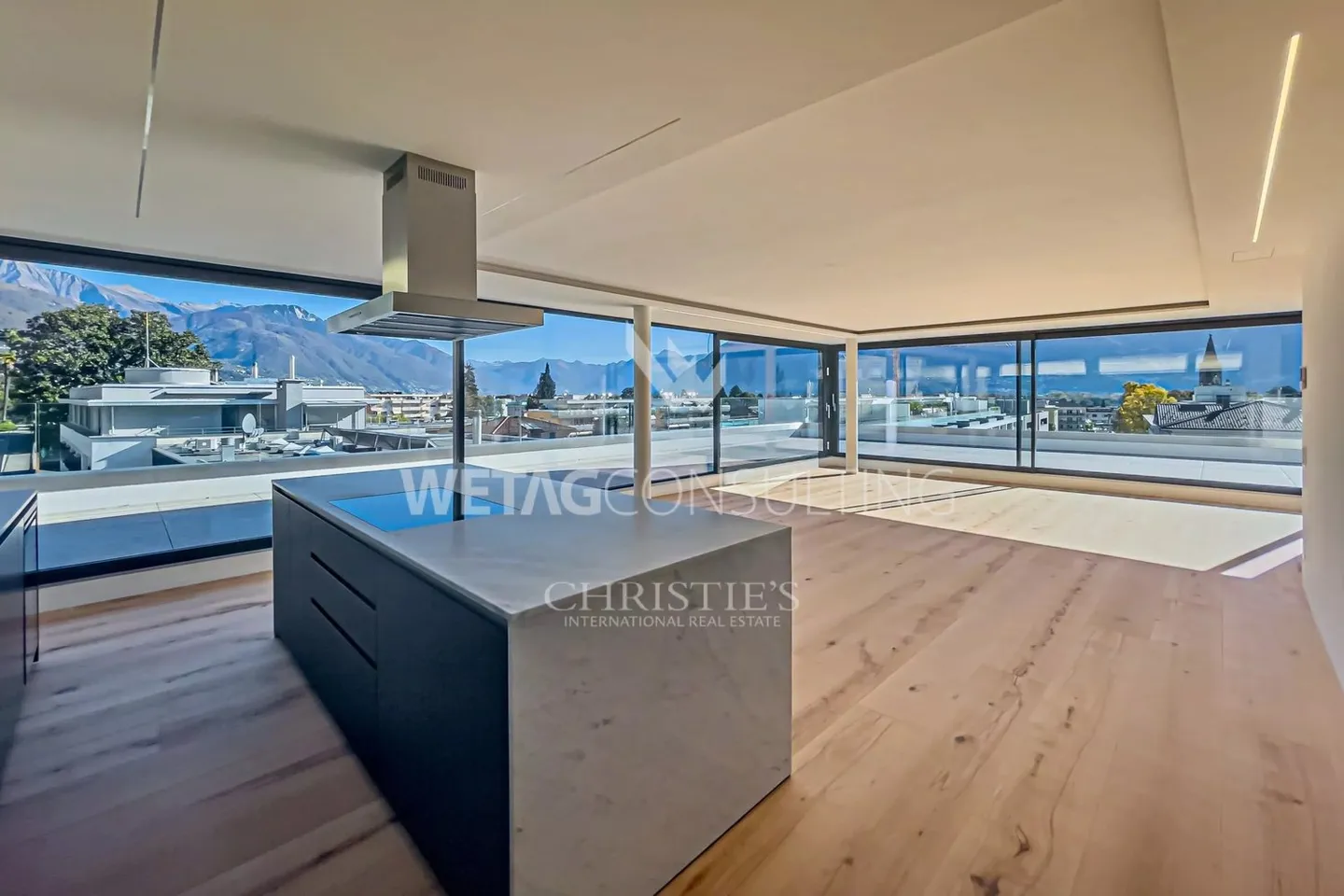 Lussuoso attico duplex di 5,5 stanze con vista sul Lago Maggiore ad Ascona in vendita - Foto 4 di 11