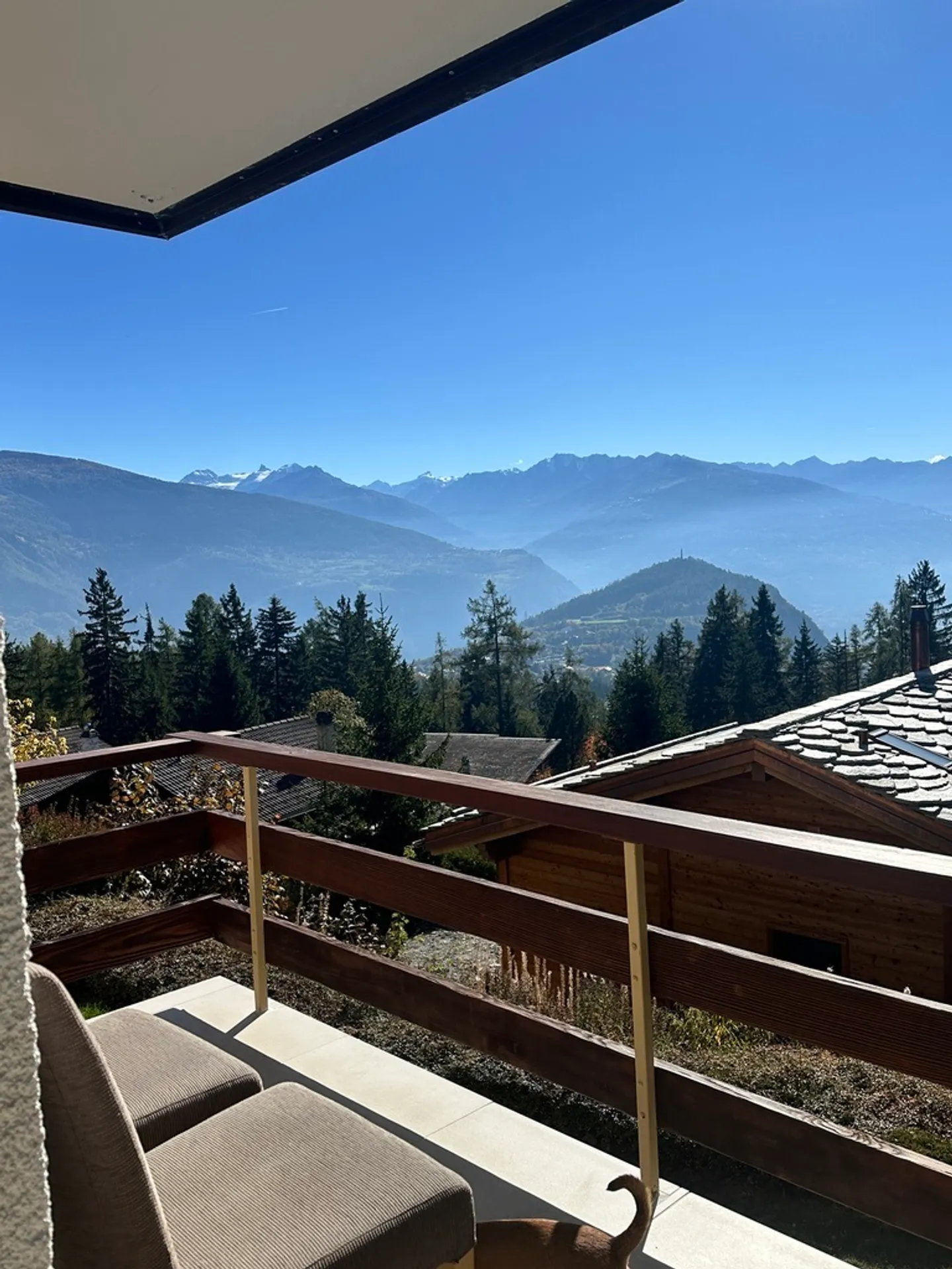 2,5 Stanze con una vista mozzafiato - Piscina interna - Foto 15 di 16