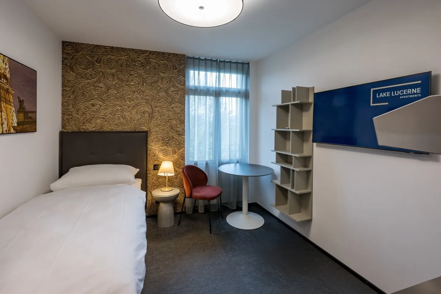 Nuovo studio arredato in una posizione molto centrale a Kriens - Foto 1 di 10