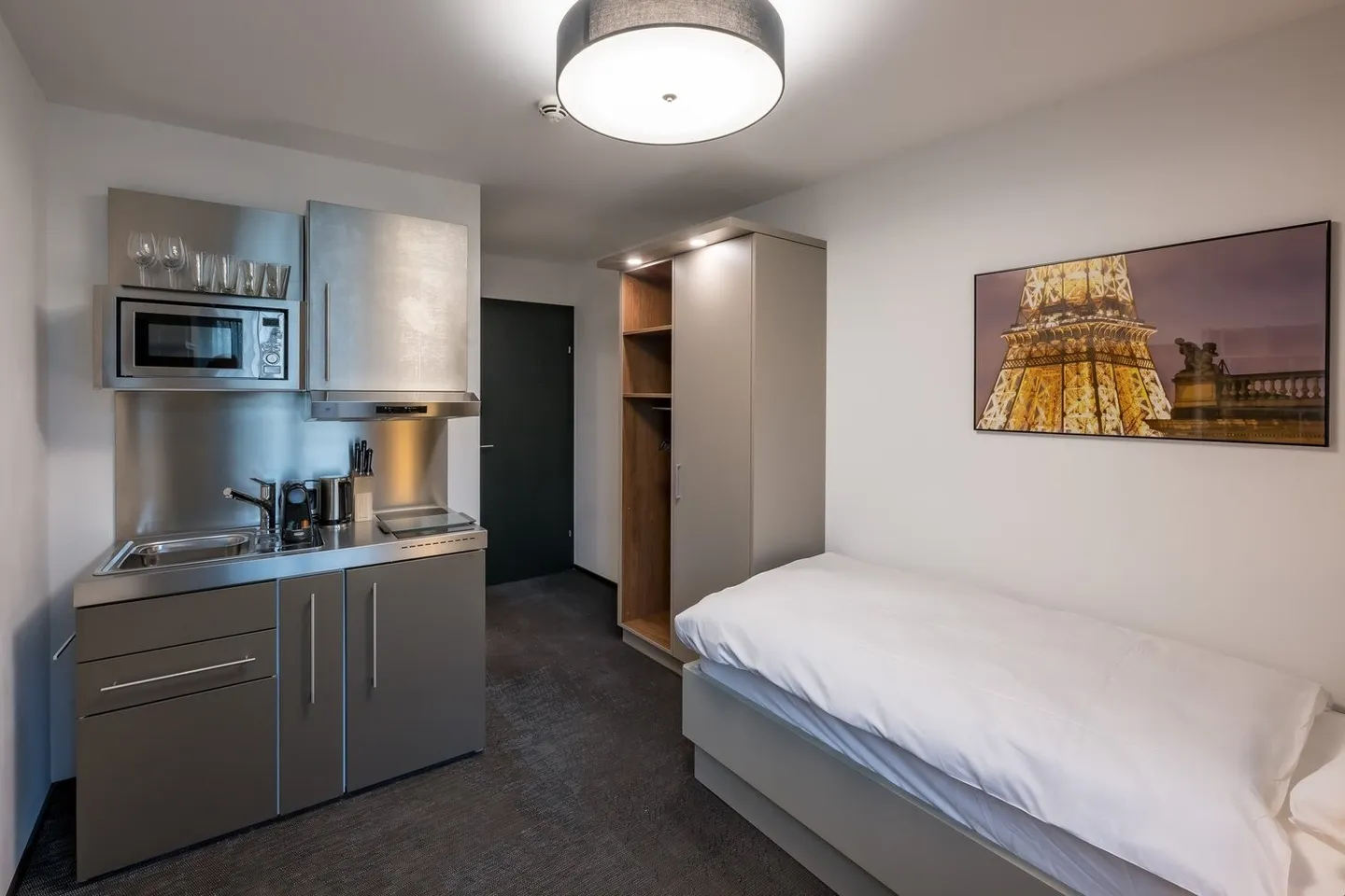 Nuovo studio arredato in una posizione molto centrale a Kriens - Foto 4 di 10