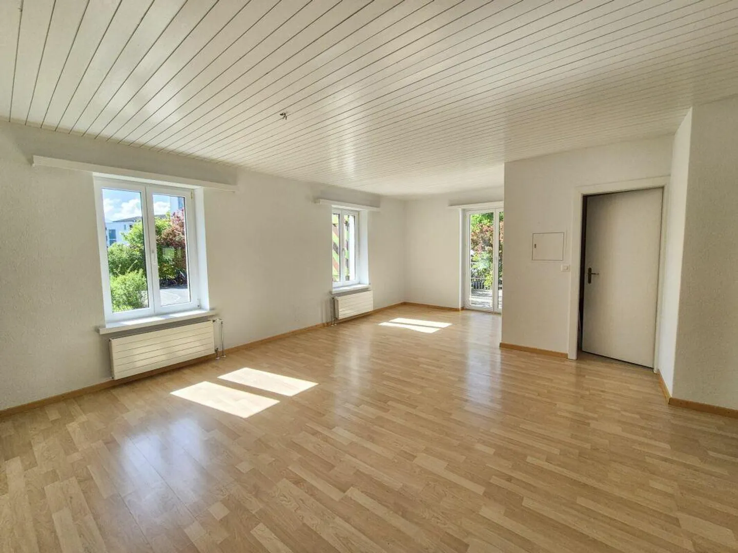 Charmante Gartenwohnung mit Terrasse - Foto 3 von 9