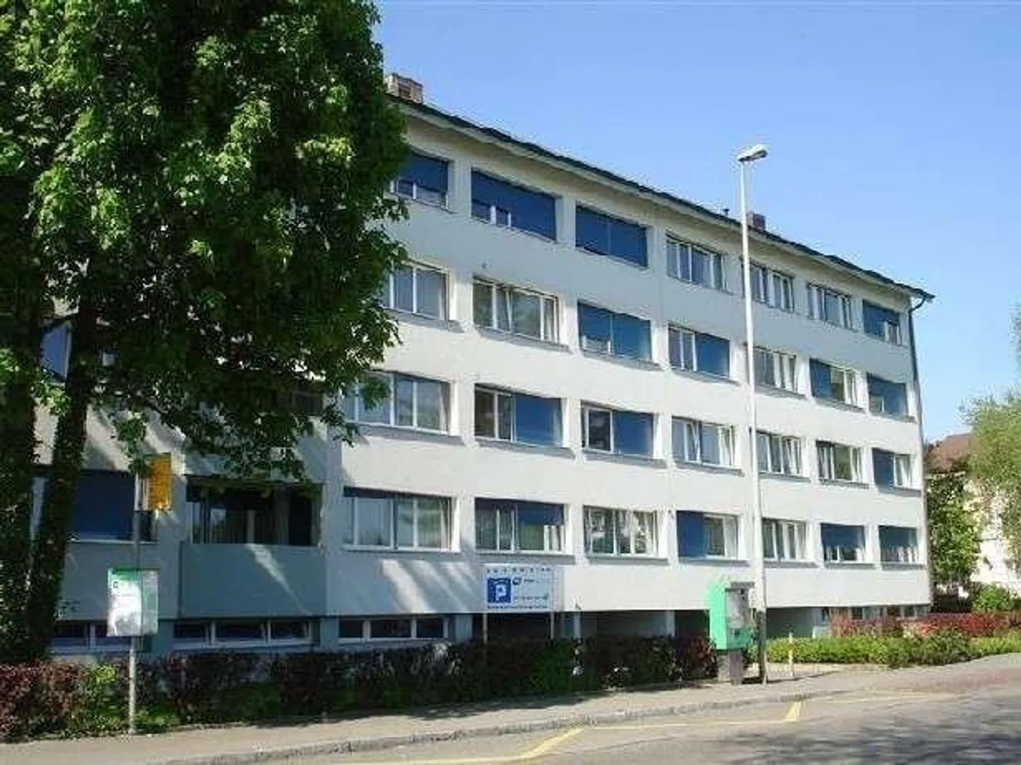 Luminoso appartamento di 2 stanze con cucina recentemente ristrutturata - Foto 1 di 6