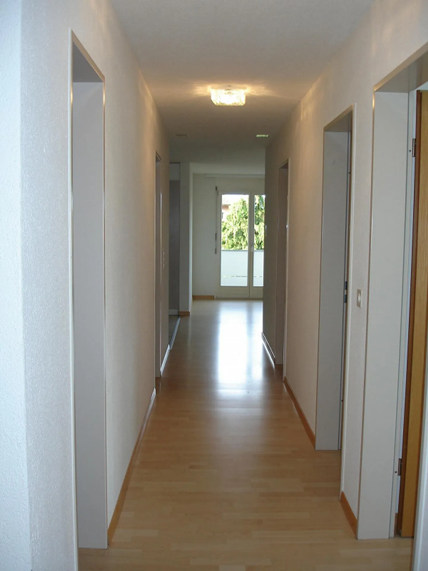 Helle 4.5-Zimmer-Wohnung mit Balkon - Foto 10 von 10
