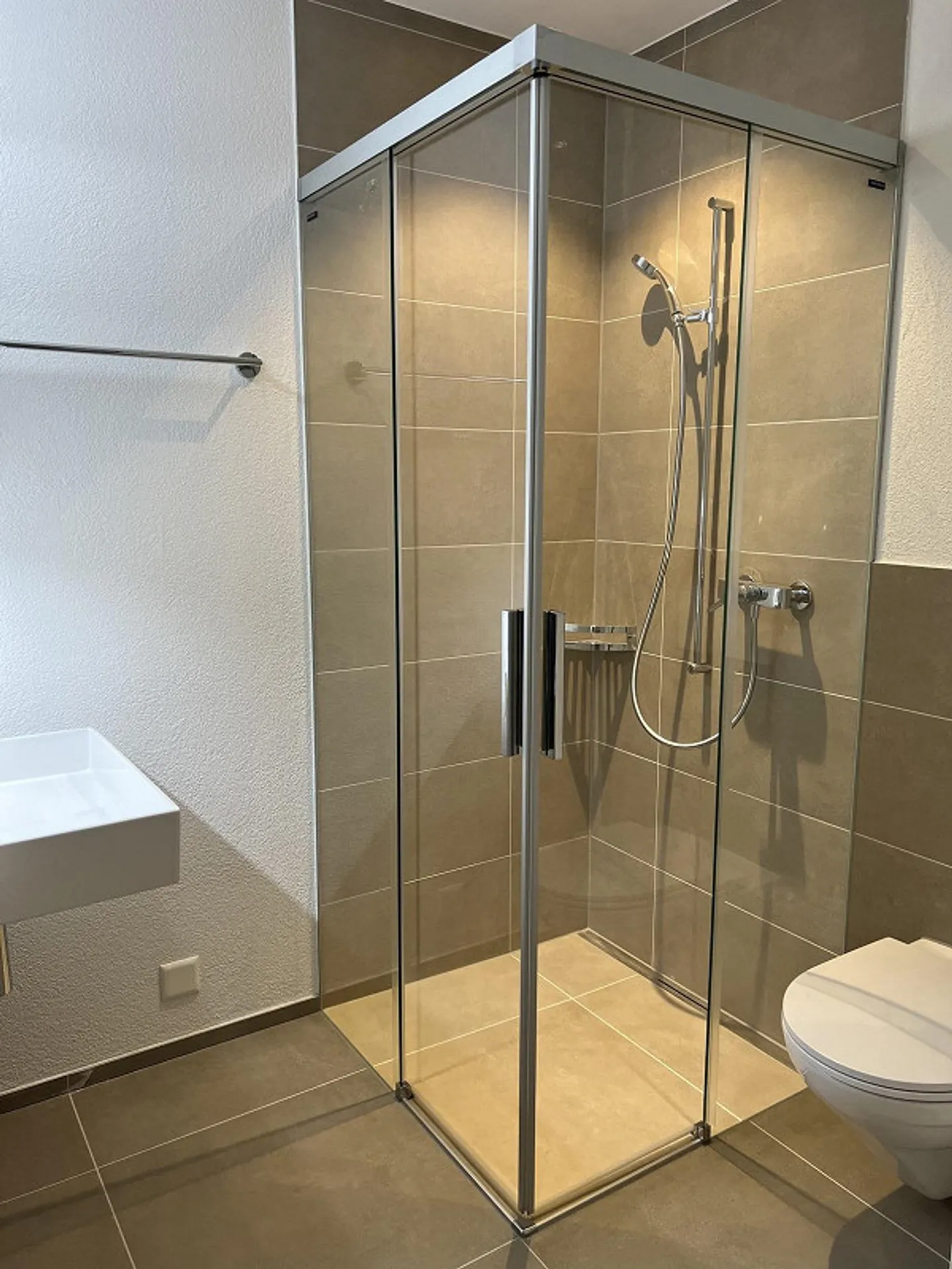 Appartamento moderno di 2,5 stanze in una posizione rurale - Foto 4 di 5
