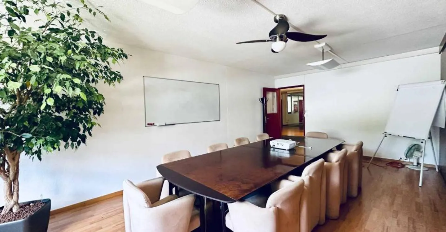 Modern Office Space in Lausanne - Photo 5 of 17