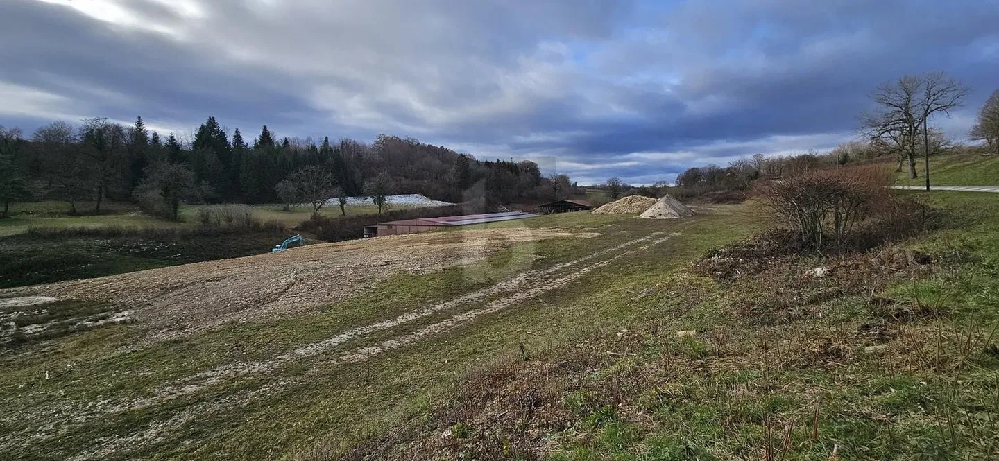 Terrain Commercial avec Grand Potentiel - Photo 1 sur 3