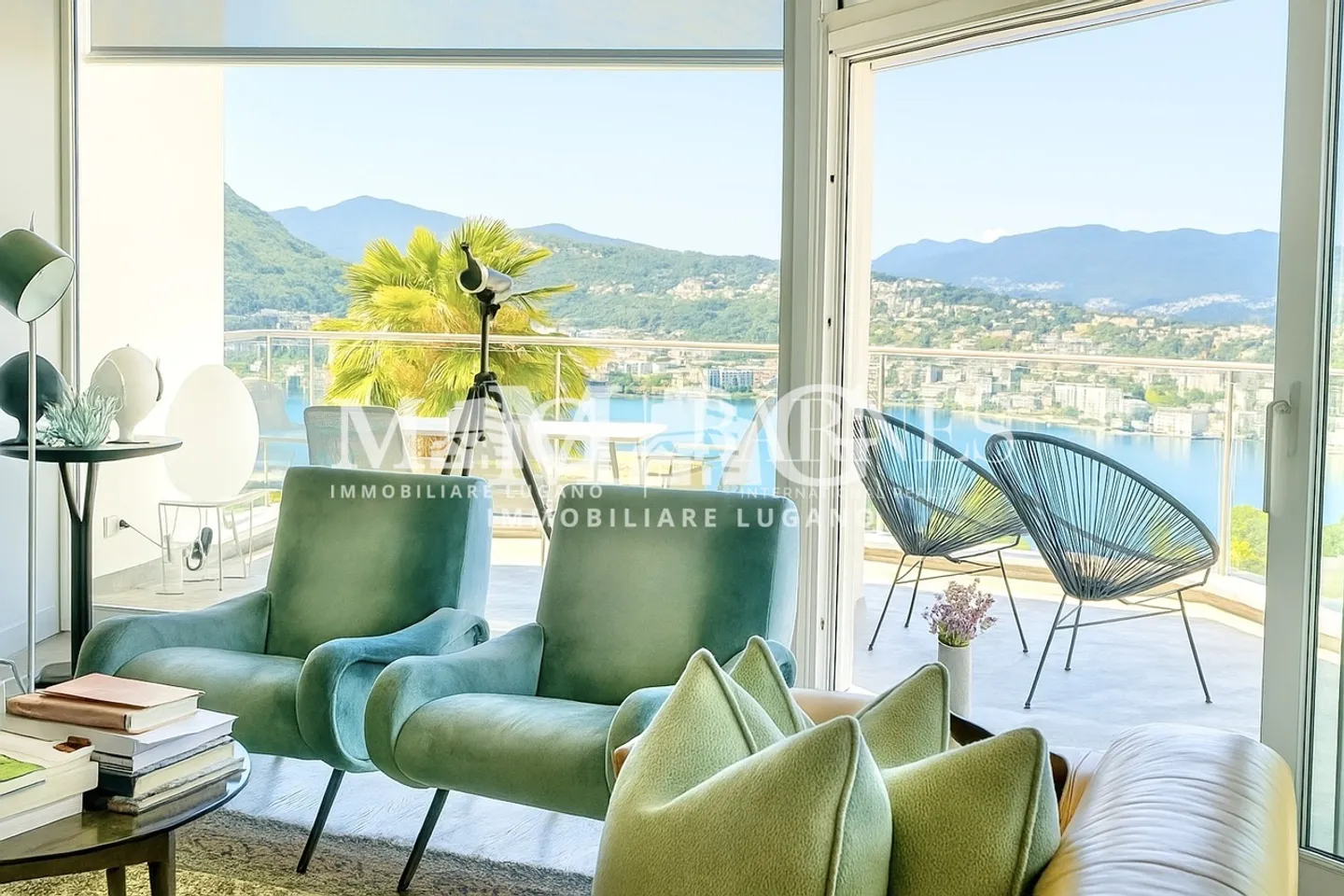 Villa moderna con vista lago - Foto 5 di 17