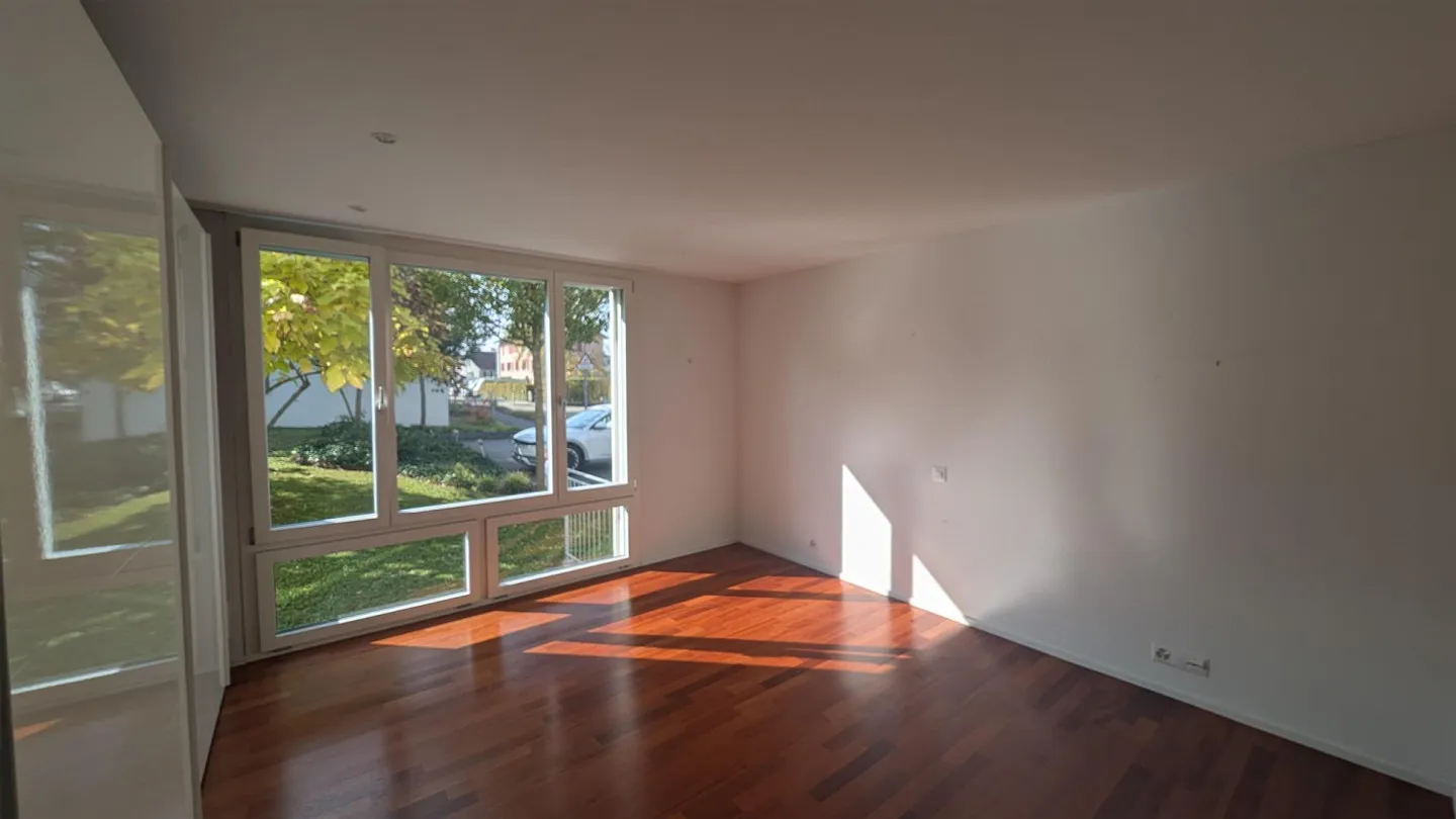 Appartement de jardin lumineux et charmant de 5 pièces au cœur d'Oberwil ! - Photo 4 sur 10