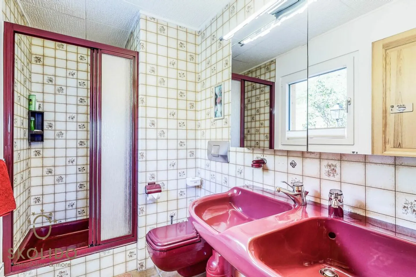 Modernisiertes Chalet mit Einliegerwohnung und Weitblick - Foto 21 von 36