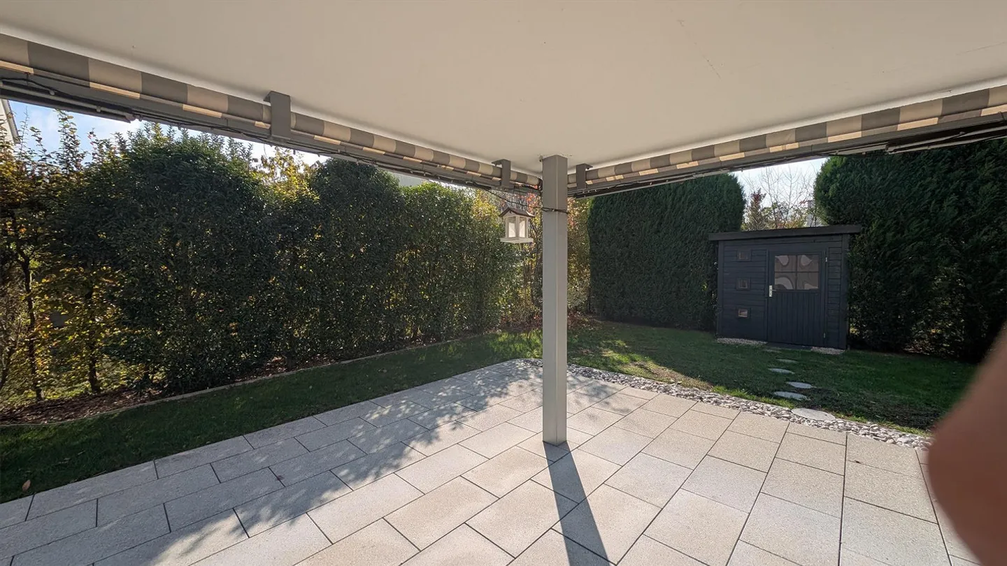 Appartement de jardin lumineux et charmant de 5 pièces au cœur d'Oberwil ! - Photo 9 sur 10