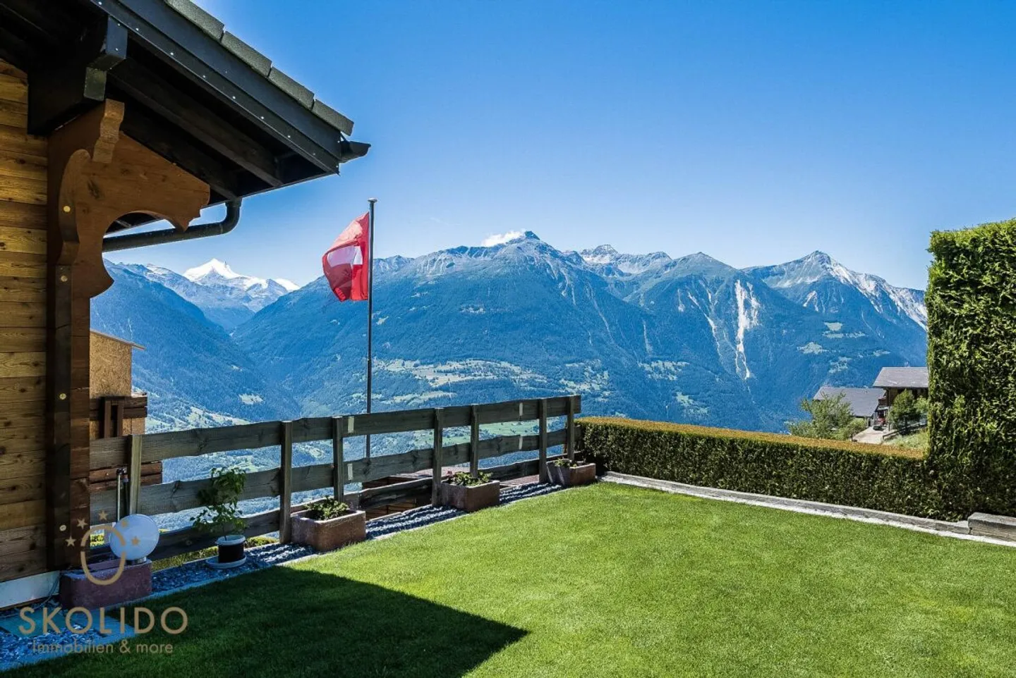 Modernisiertes Chalet mit Einliegerwohnung und Weitblick - Foto 23 von 36