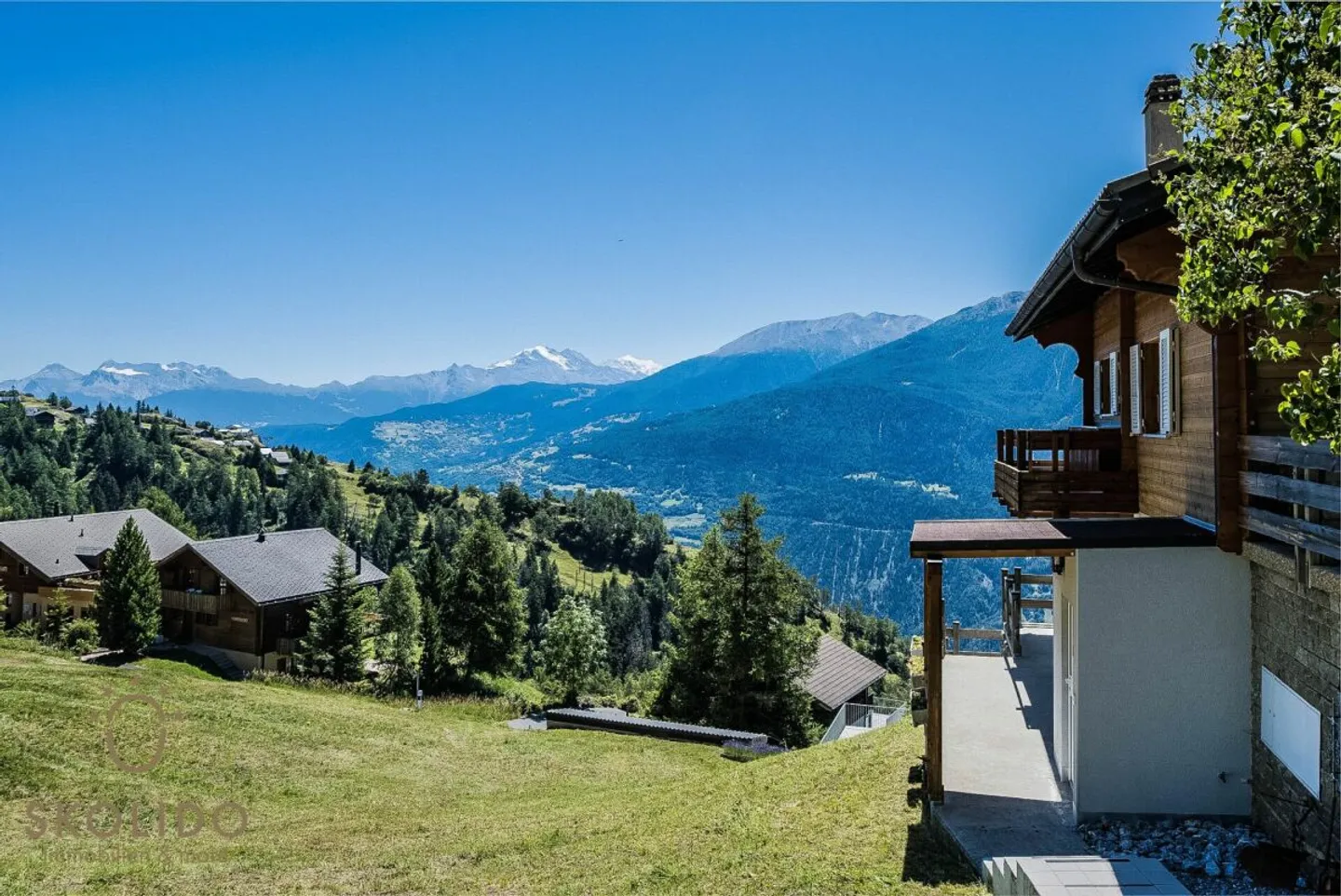 Modernisiertes Chalet mit Einliegerwohnung und Weitblick - Foto 29 von 36