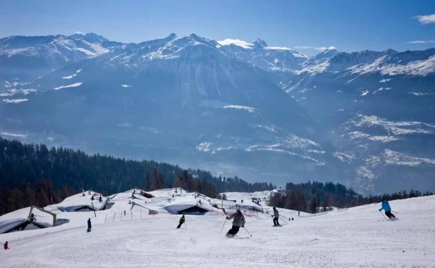 Modernisiertes Chalet mit Einliegerwohnung und Weitblick - Foto 33 von 36