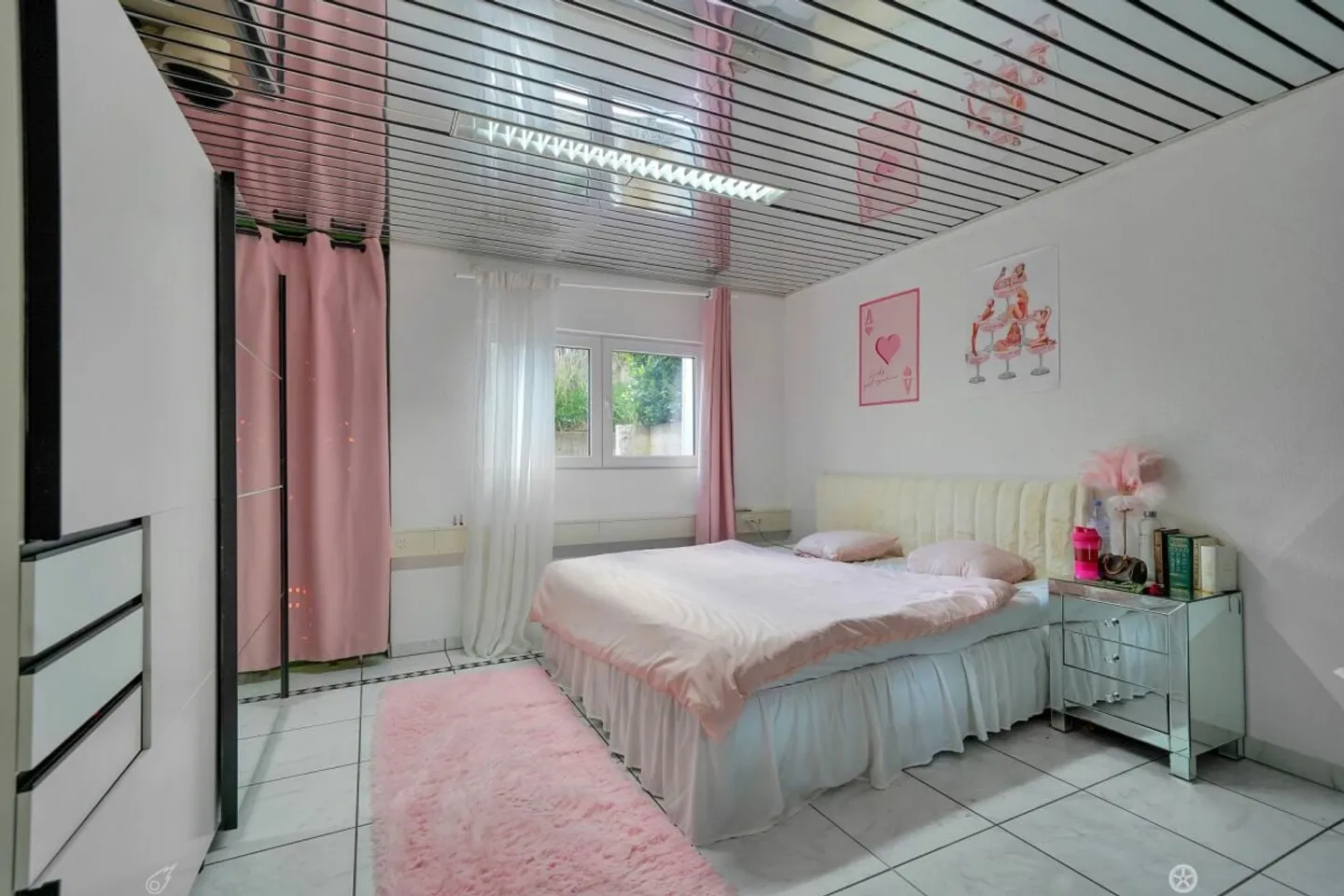 Renovated multi-family house with 5 residential units and parking garage - Photo 4 of 13