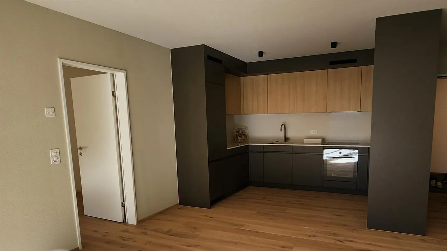 Moderne, grosszügige 3.5-Zimmer-Wohnung in Chur Kleinbruggen - Neubau - Foto 2 von 10