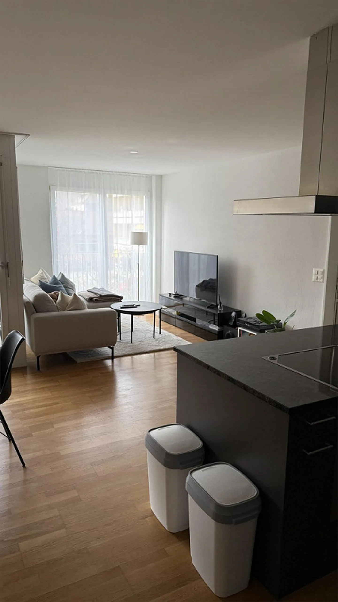 Modernes Apartment mit Balkon - Foto 1 von 11