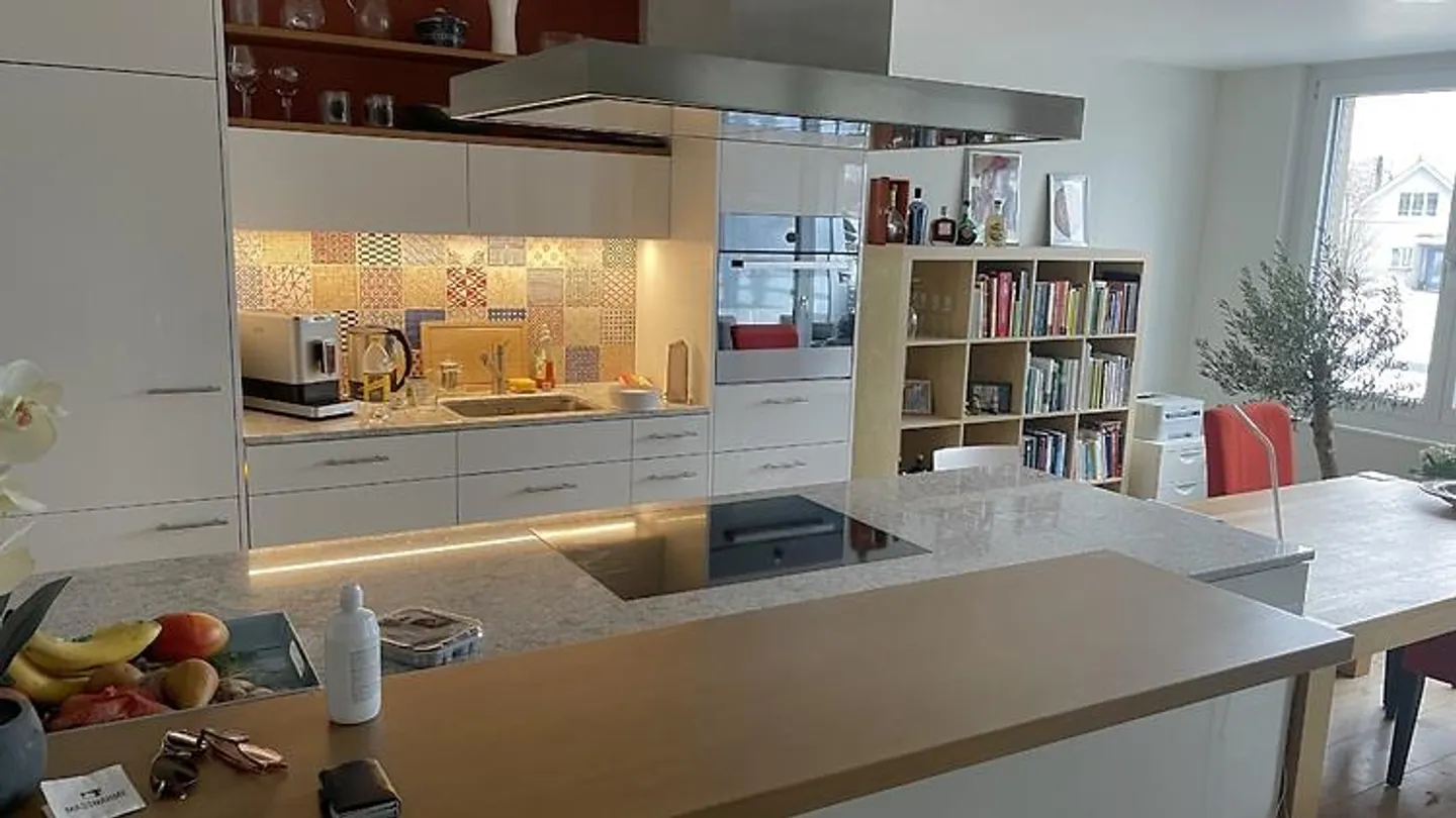 APPARTAMENTO 4½ LOCALI A GRÜNINGEN (ZH), ARREDATO, TEMPORANEO - Foto 4 di 10