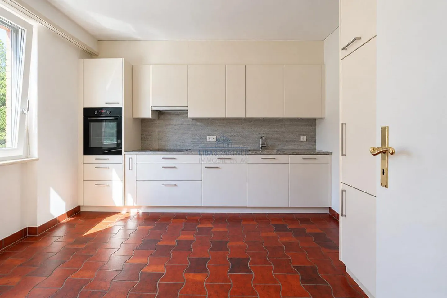 Spacious Condominium with Fireplace in Popular Gellert - Photo 6 of 12