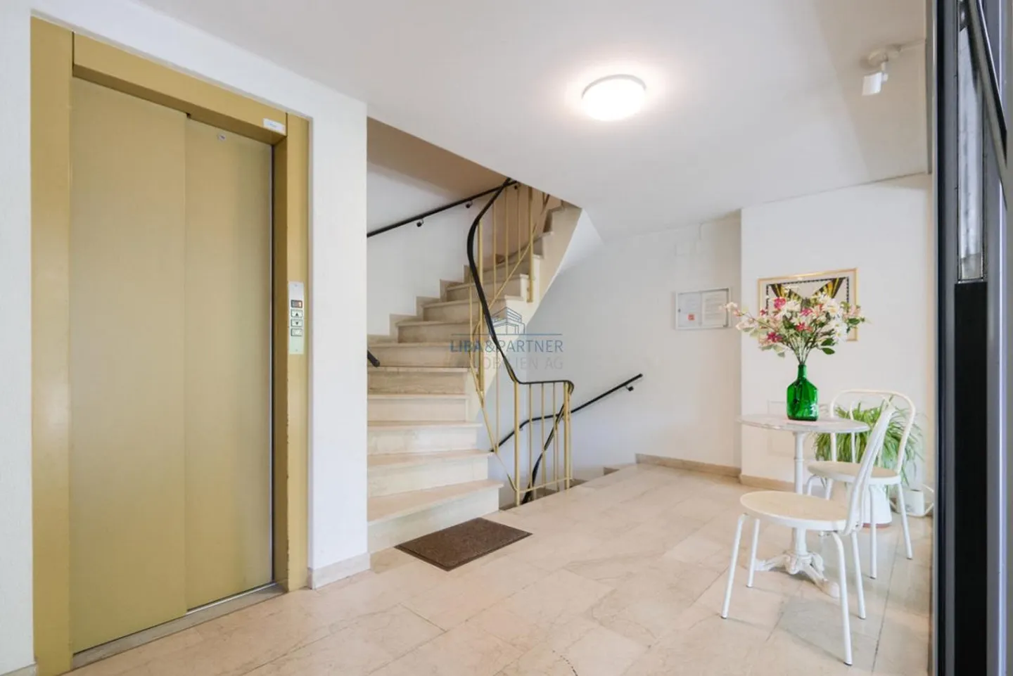 Spacious Condominium with Fireplace in Popular Gellert - Photo 11 of 12