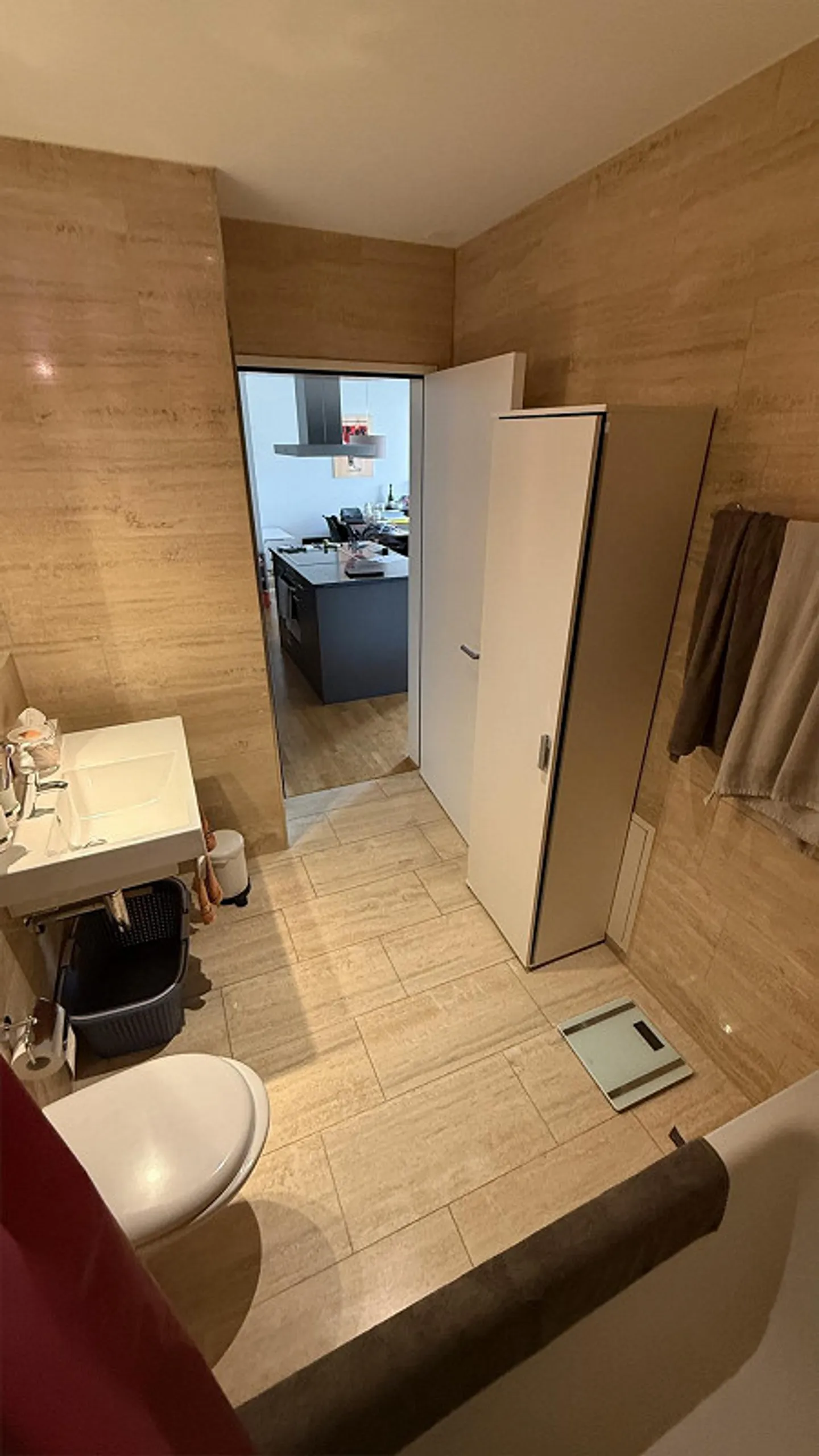 Modernes Apartment mit Balkon - Foto 11 von 11