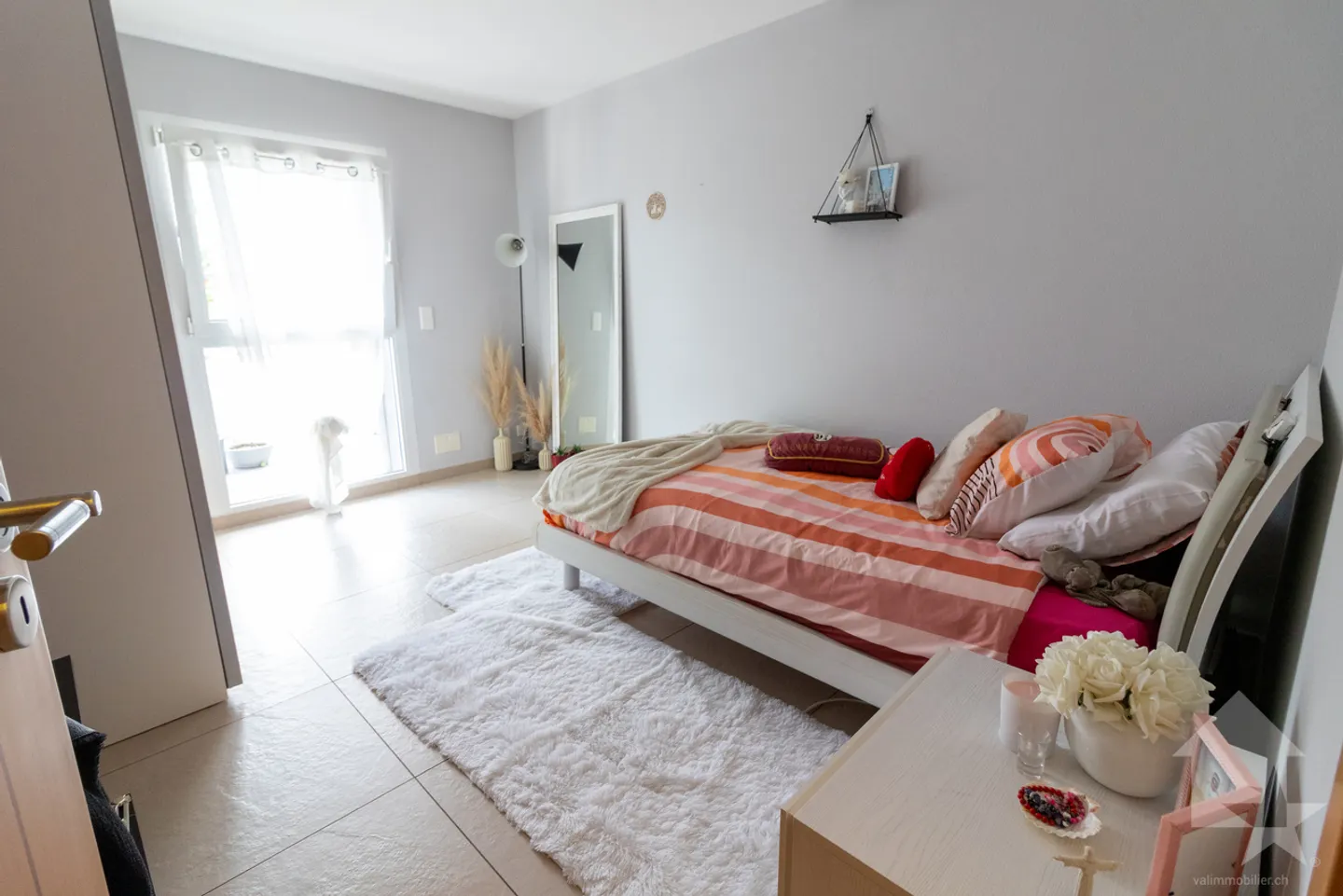 Villa moderna con giardino paesaggistico - Foto 15 di 34