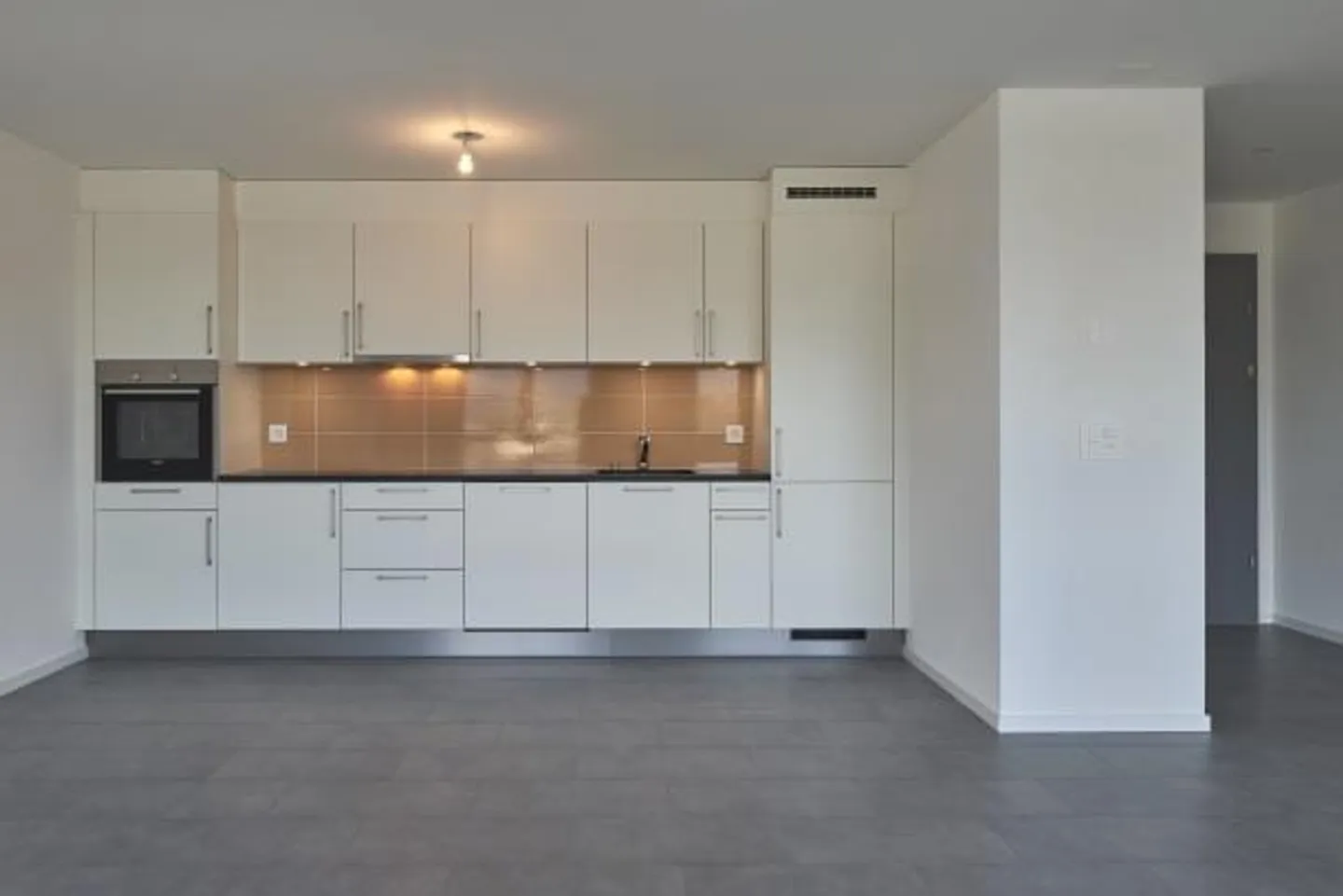 Charmante Wohnung Nahe Annehmlichkeiten - Foto 3 von 6