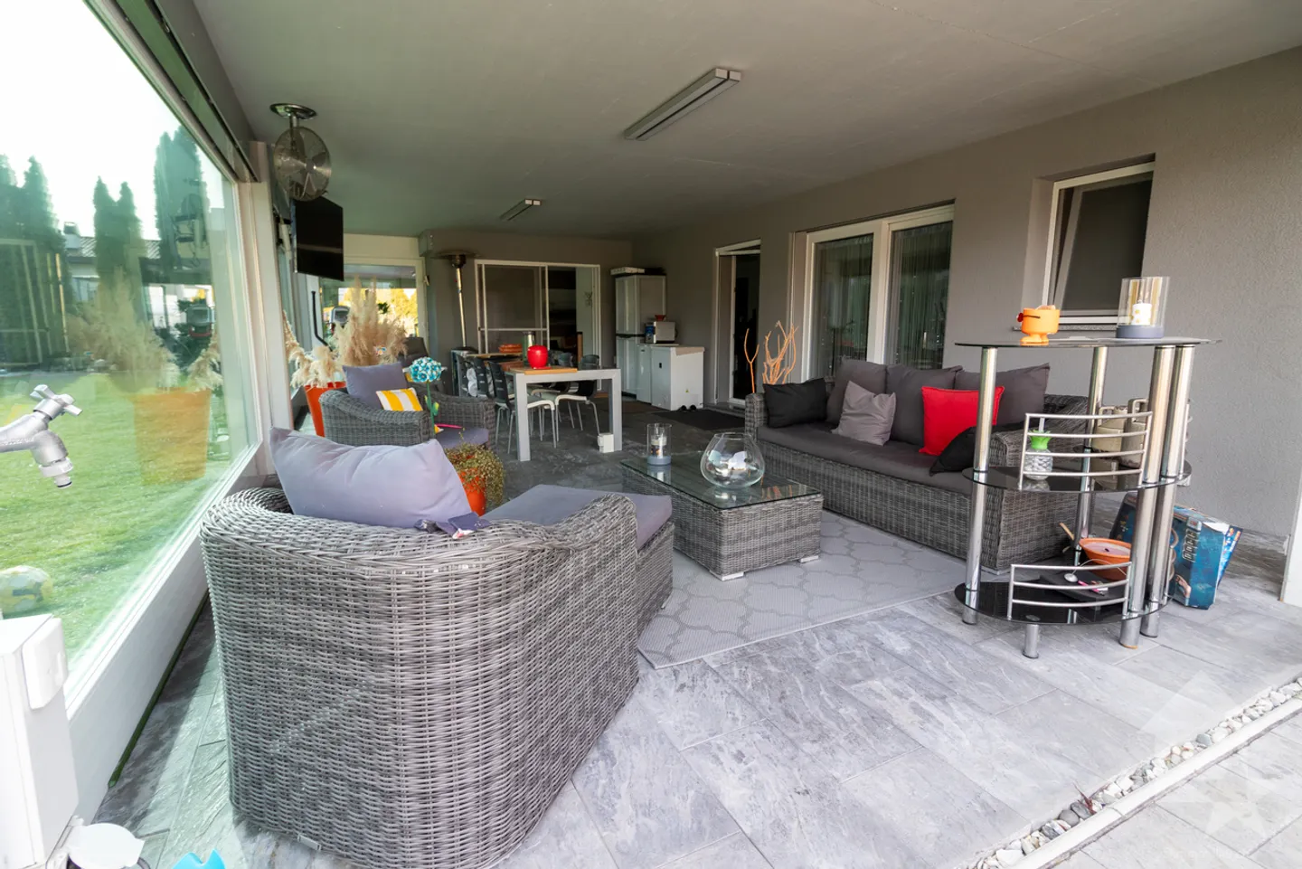 Villa moderna con giardino paesaggistico - Foto 26 di 34