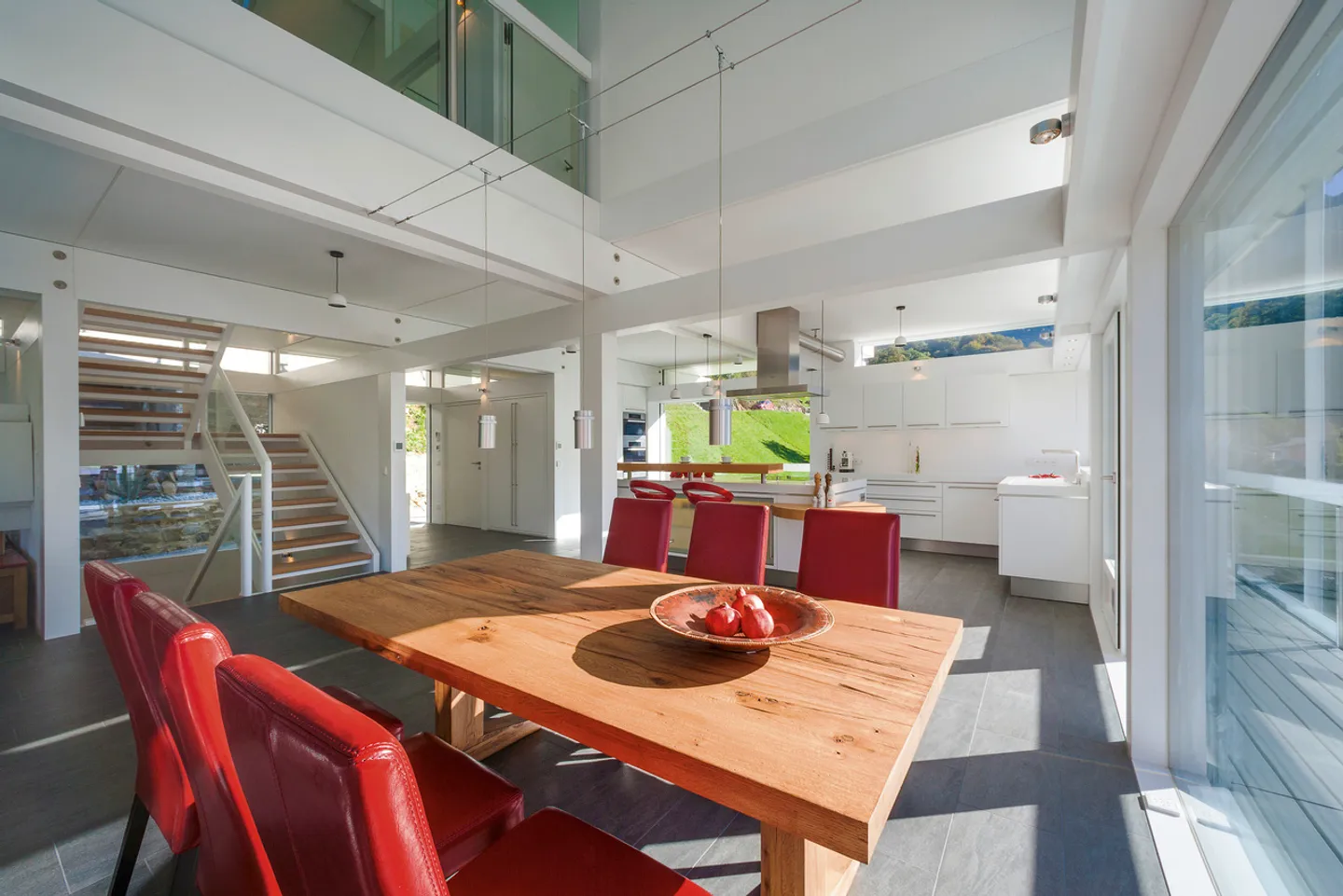 Oasi di Lusso e Design: Villa con Vista Panoramica a 360° - Foto 10 di 20