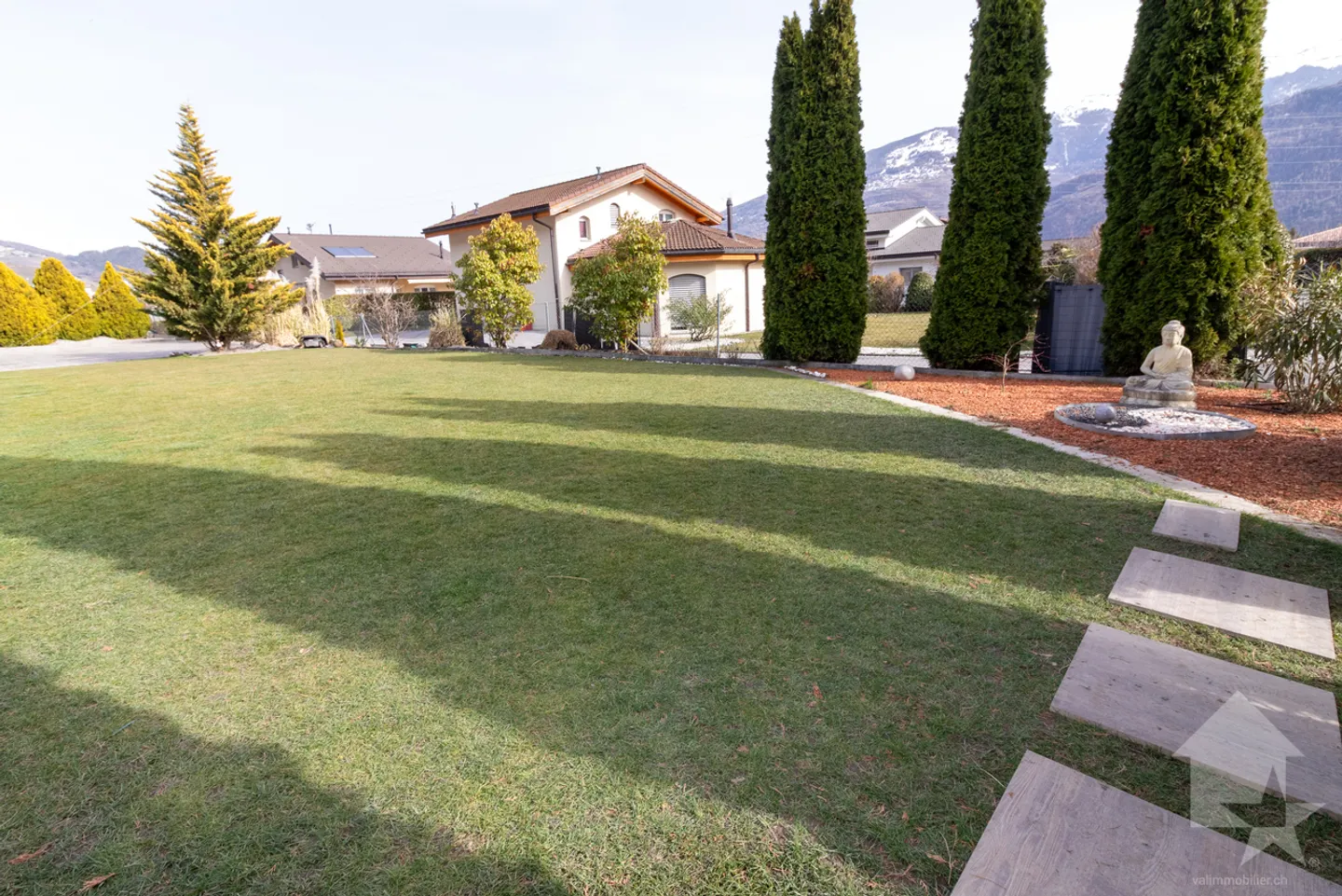 Villa moderna con giardino paesaggistico - Foto 34 di 34