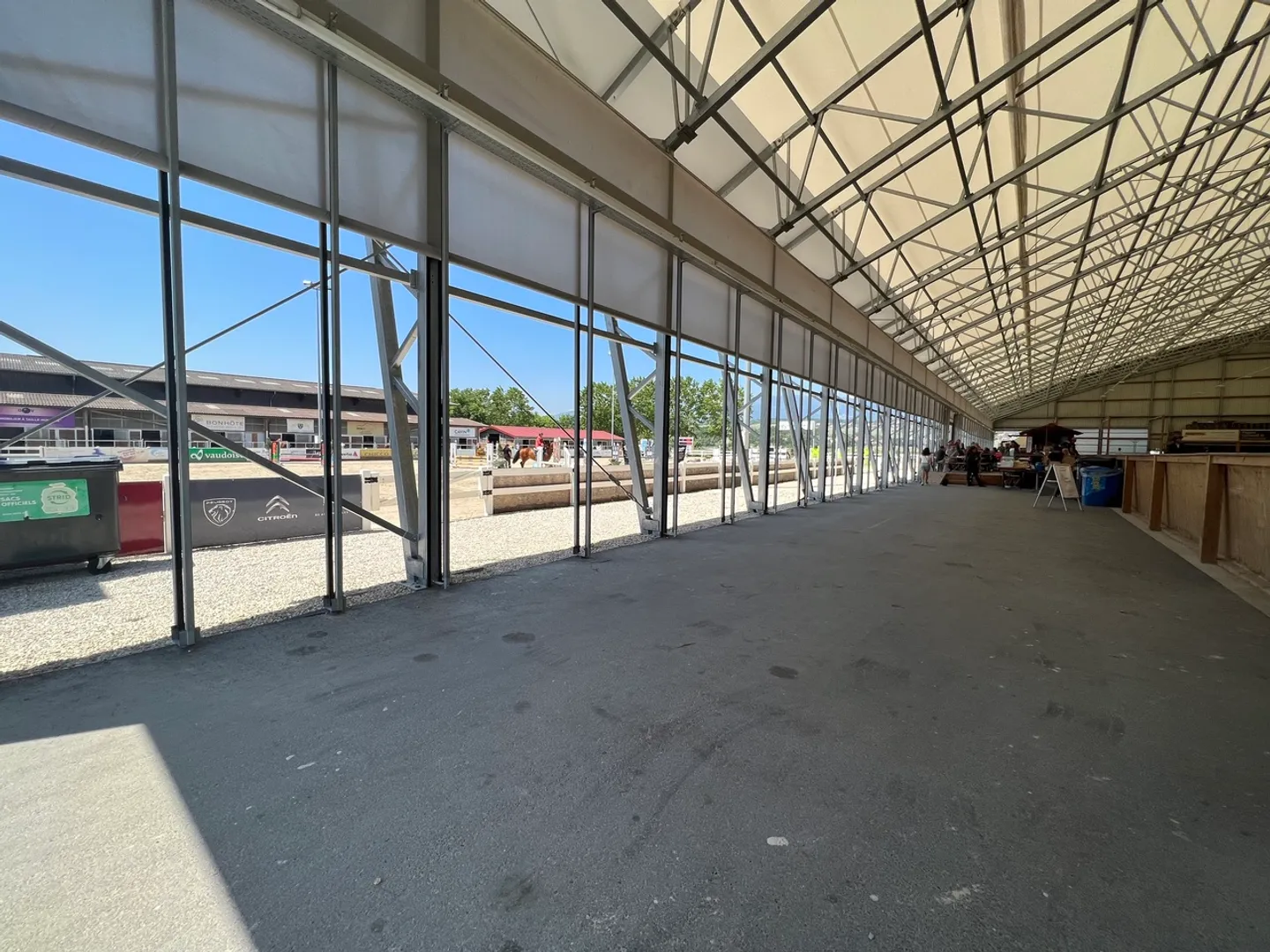 Superbo centro equestre con 110 box in piena attività - Foto 6 di 8
